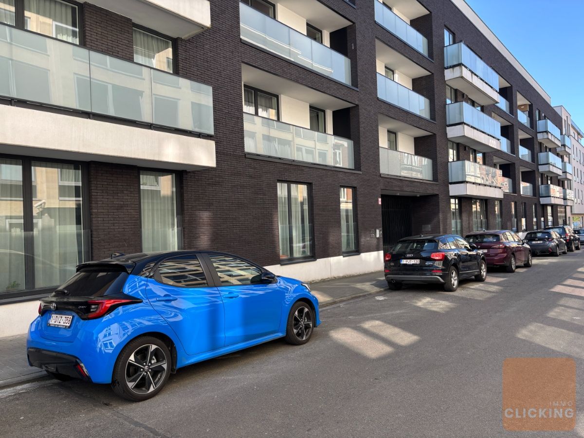 Tof 1 slaapkamerappartement met terras en tuintje foto 17