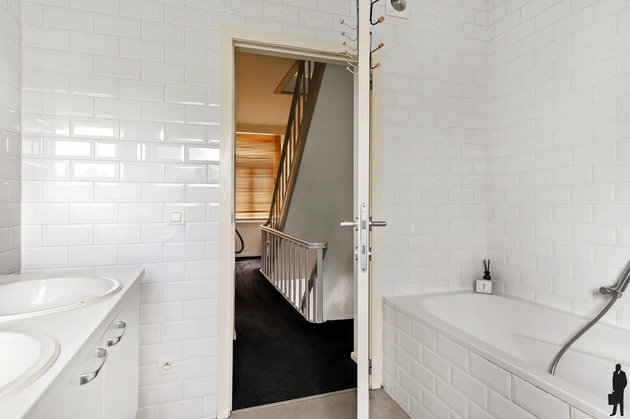 Instapklare woning met 3-4 slaapkamers & tuin in het centrum foto 17