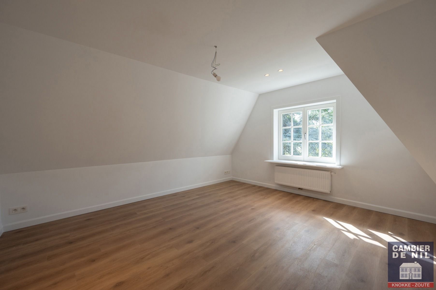 Gerenoveerde, ongemeubelde koppelvilla mmet zuidgerichte tuin - Zoute foto 40