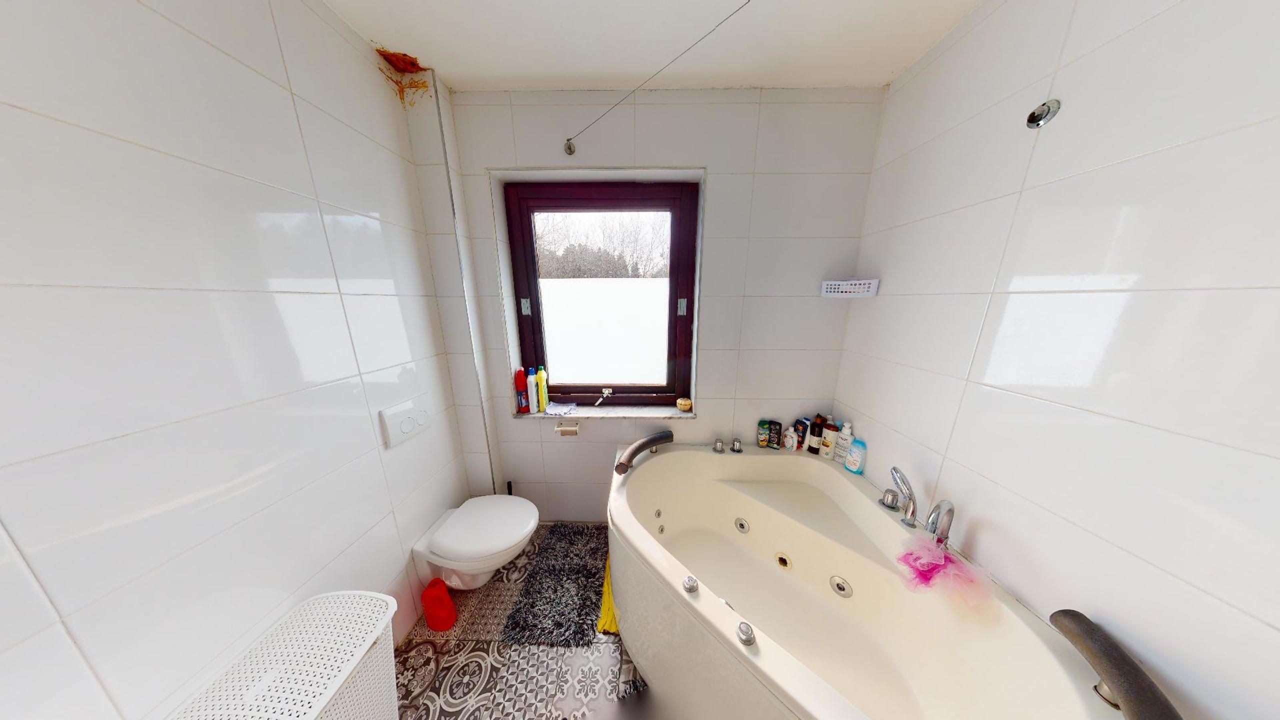 Riant handelspand met apart appartement + parking op toplocatie! foto 27