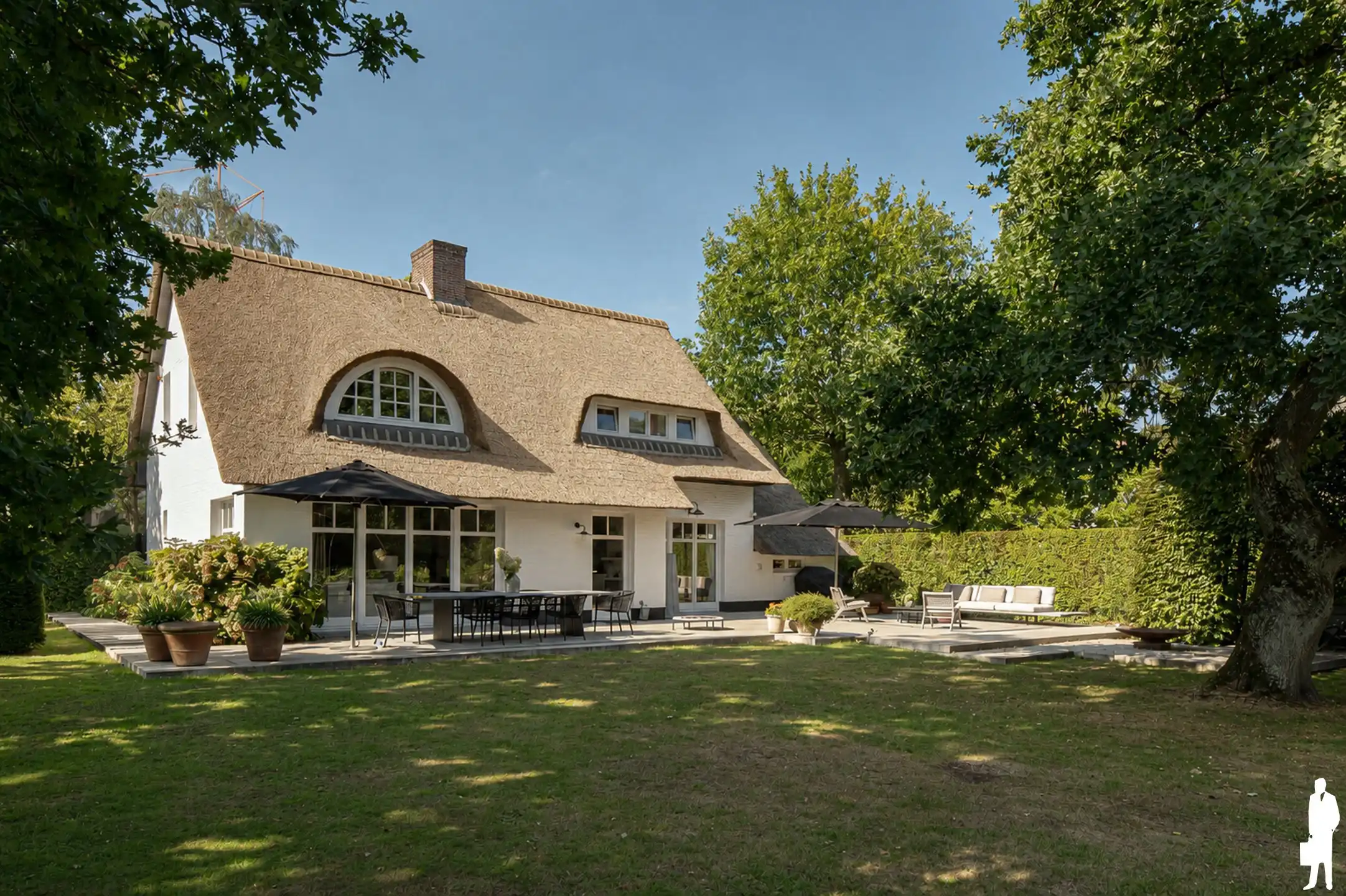 Charmante lichtrijke woning, met prachtige aangelegde tuin! foto {{pictureIndex}}