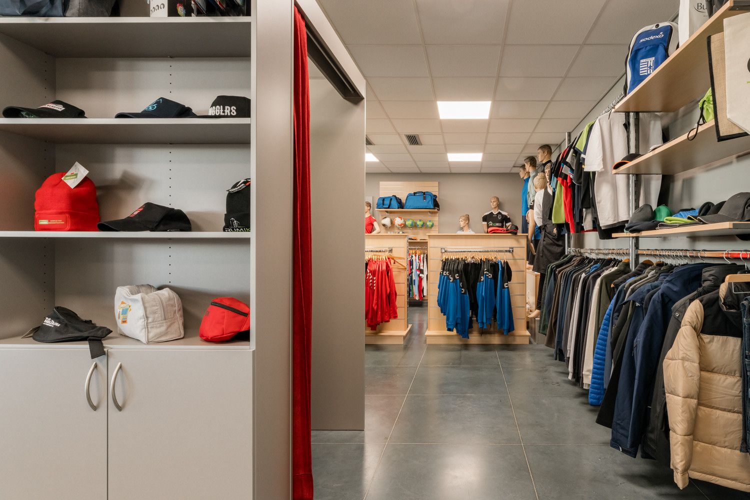 COMMERCIEEL GEBOUW foto 11