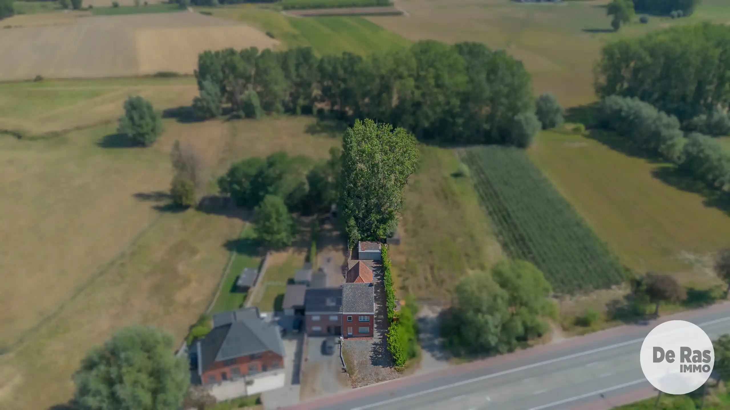 WESTREM– Solide, te renoveren HOB met vlotte bereikbaarheid foto 11