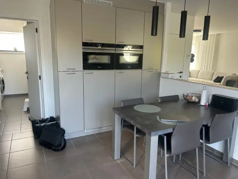 Luxe villa met 3 slaapkamers in een doodlopende straat. Perfect voor wie op zoek is naar ruimte en comfort! foto 6