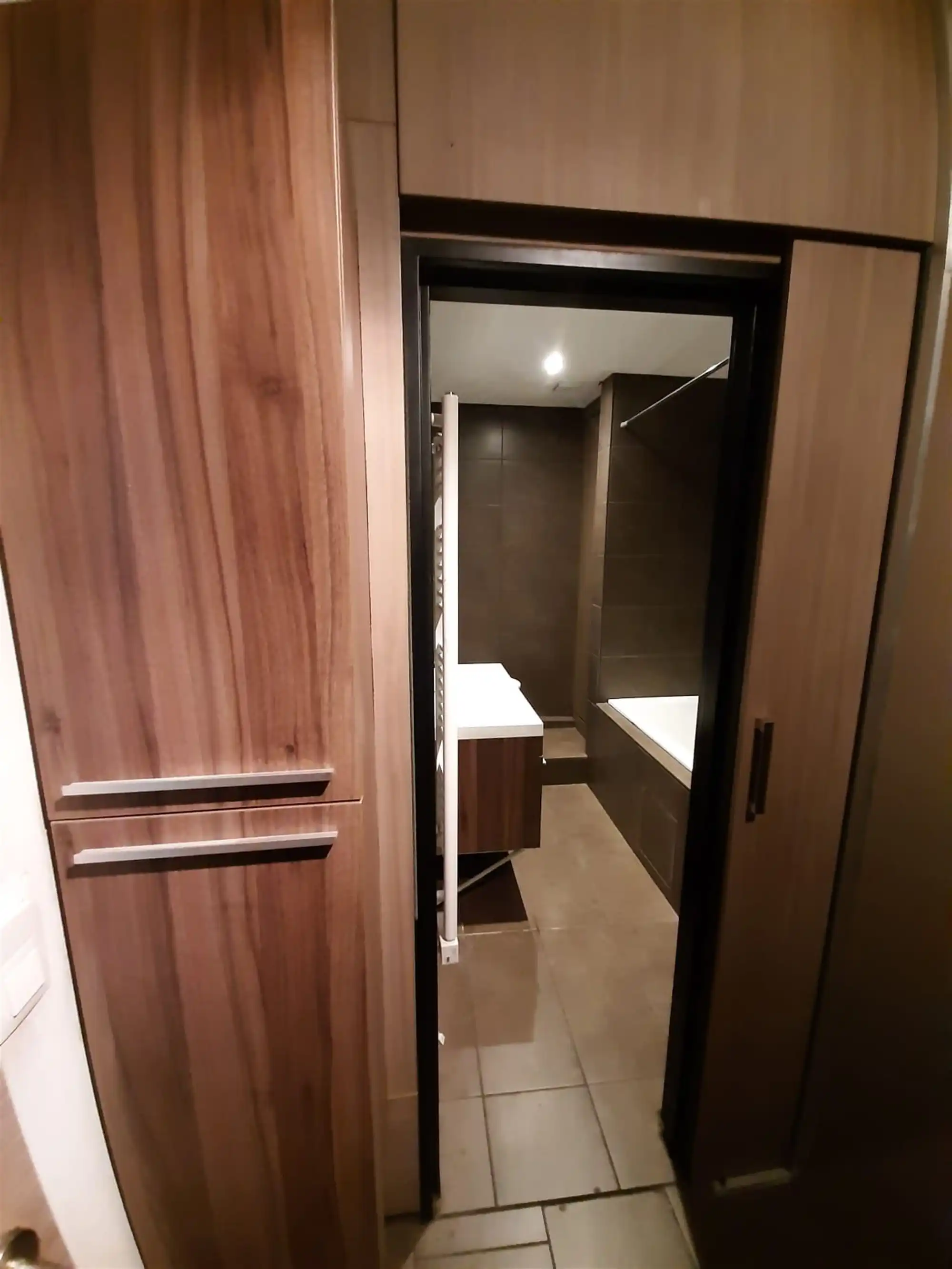 Ruime appartement met zalig terras nabij Centraal Station. foto 9