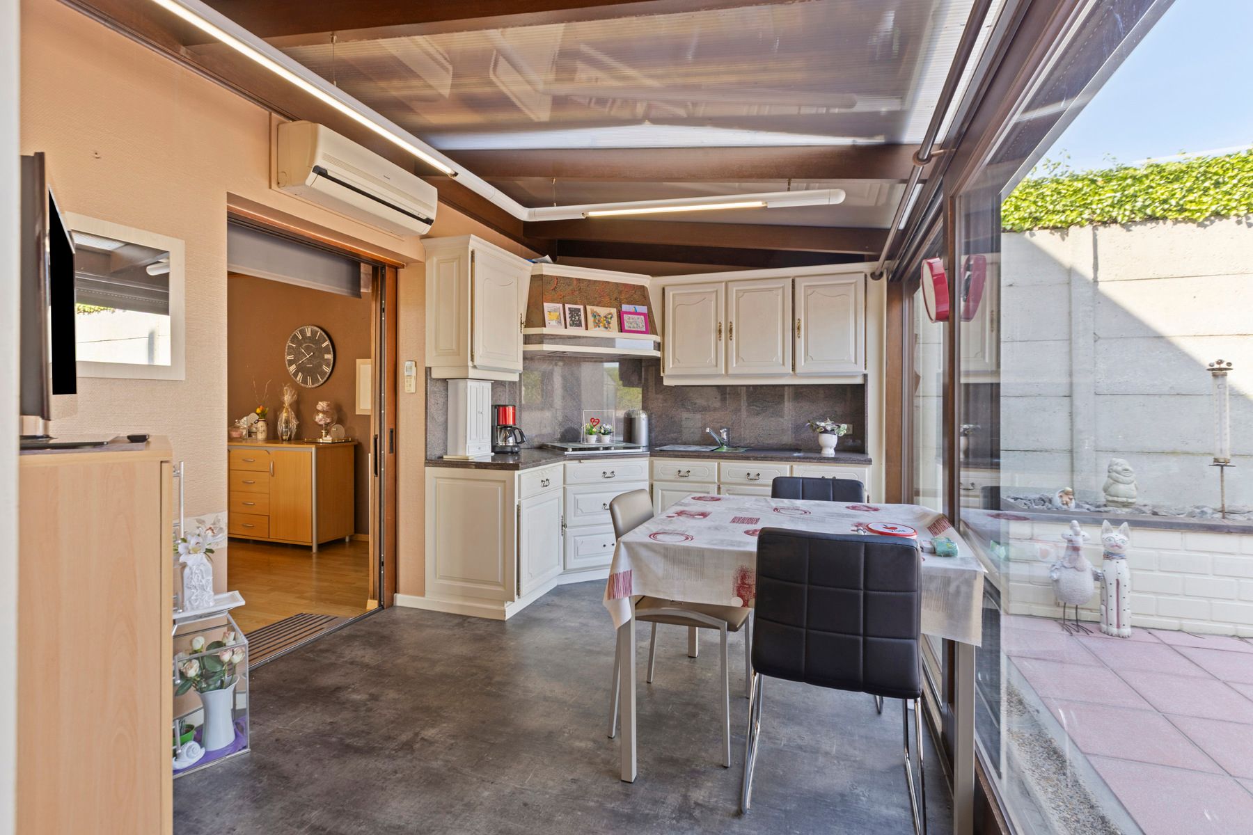 halfvrijstaande woning foto 14