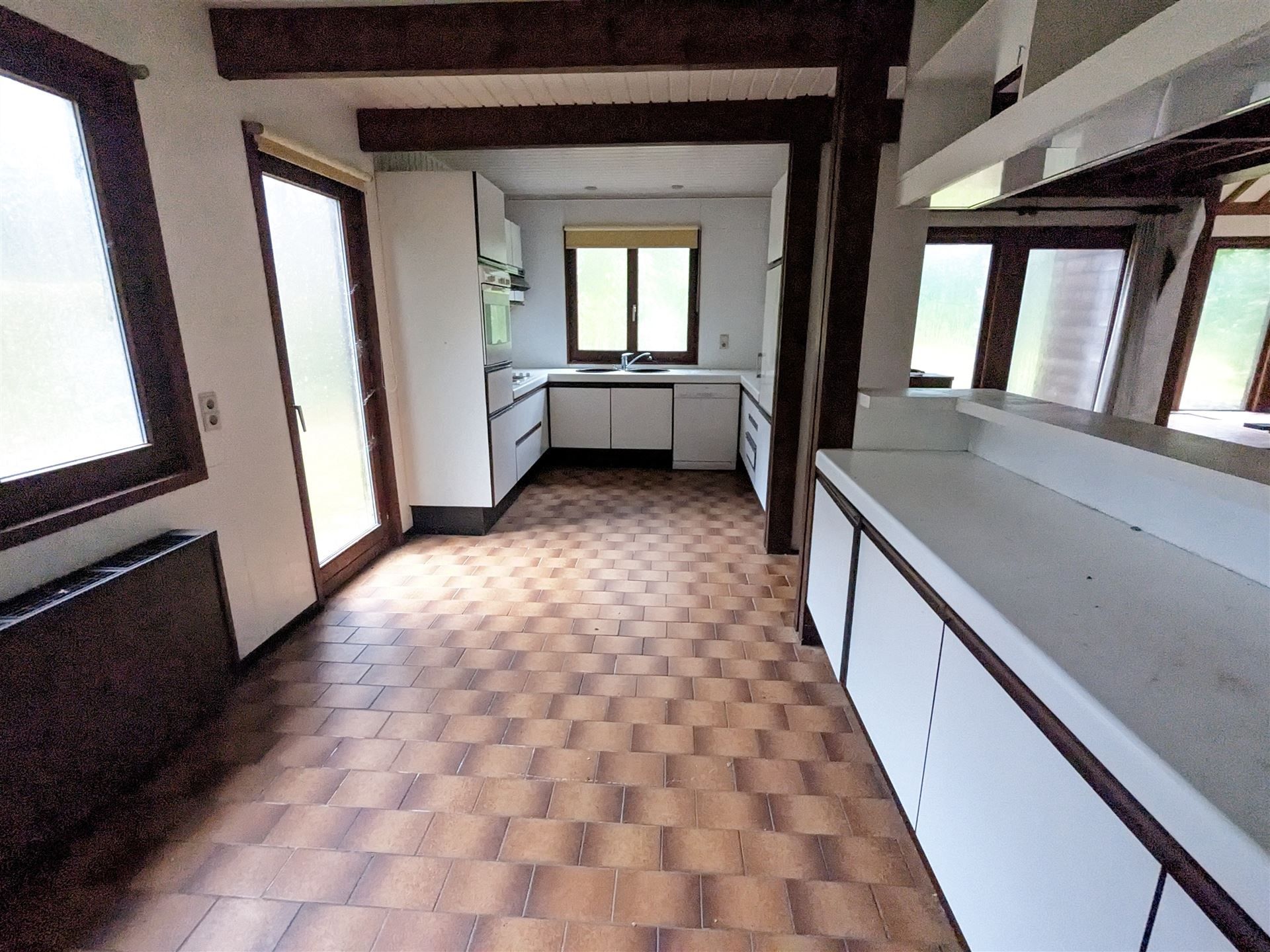 Totaalrenovatie op een perceel van 1530m² in een groene omgeving! foto 9