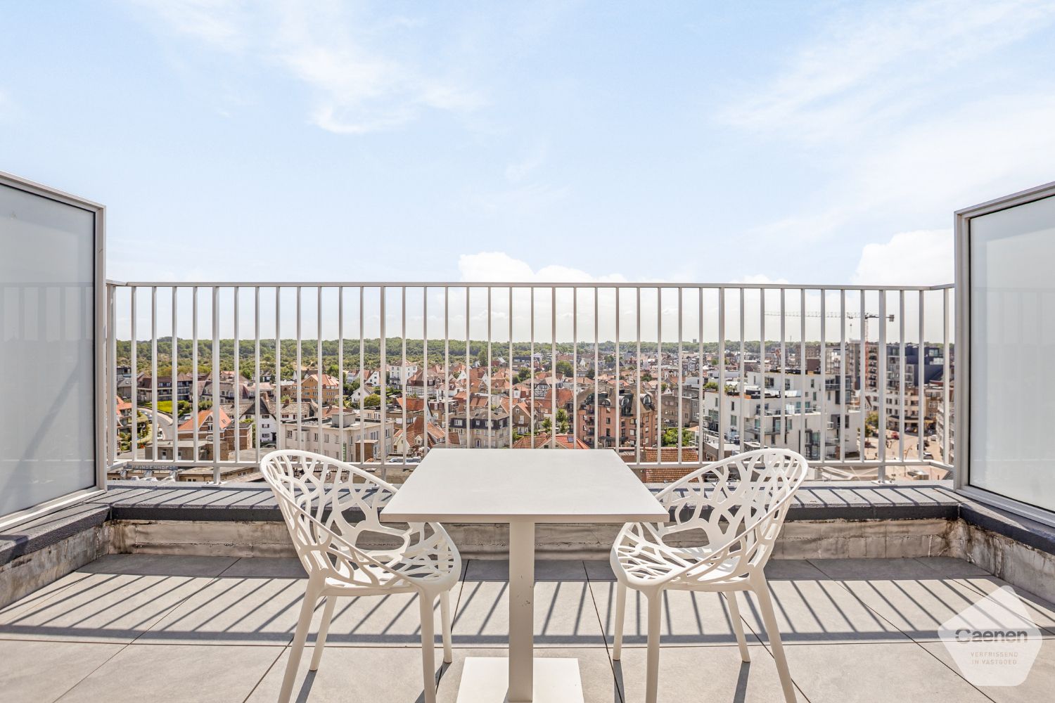 Gerenoveerde penthouse met terrassen en schitterend zeezicht! foto 8