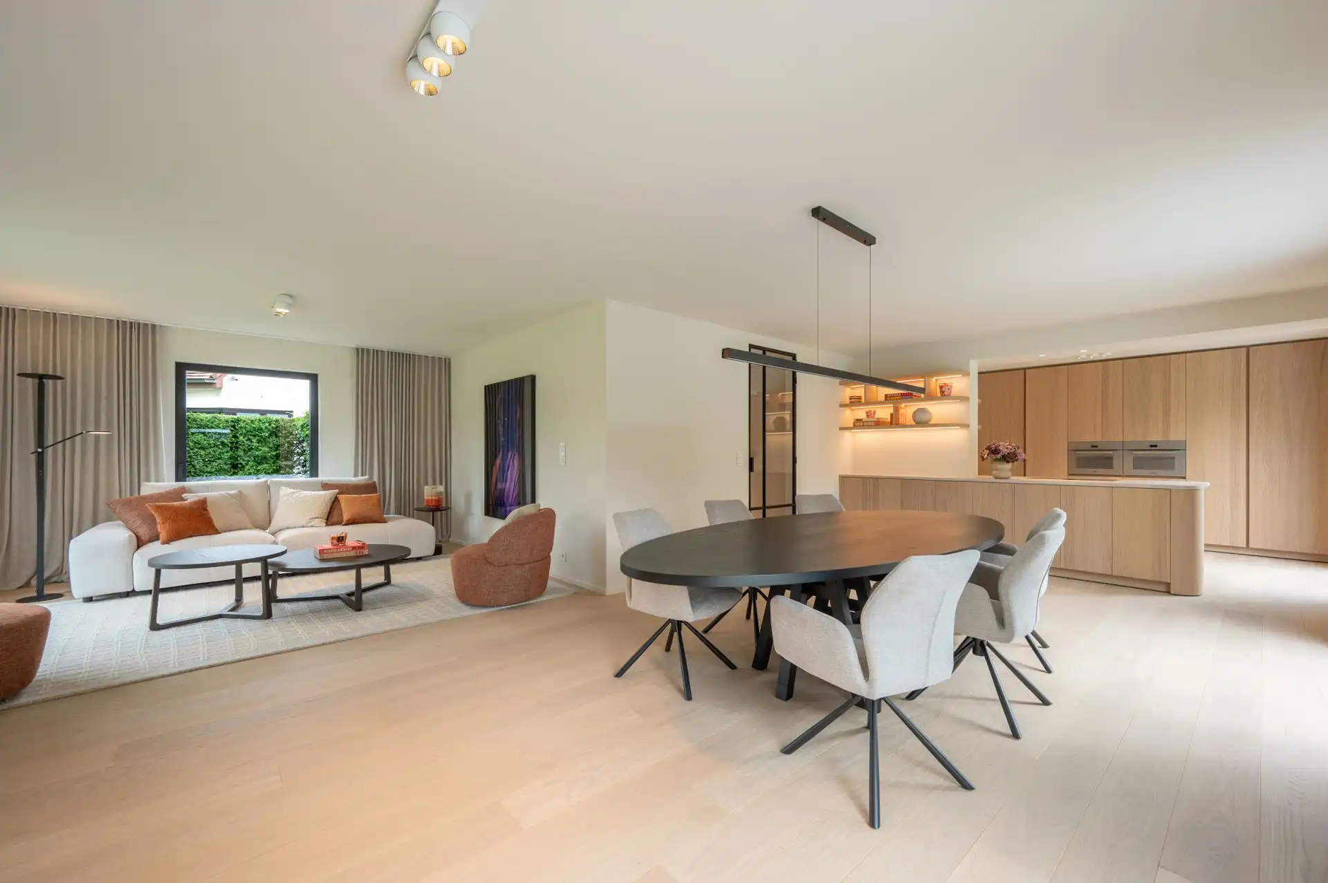 Smaakvol afgewerkte villa in Maaiken met ruime tuin foto 12