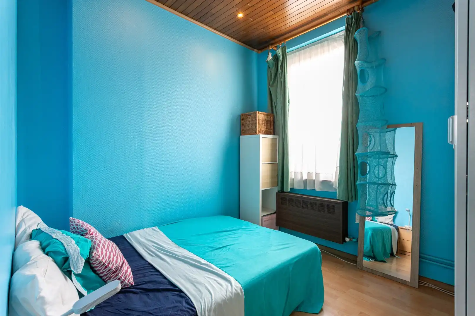 Instapklare woning met 4 slpks en binnenkoer op uitstekende ligging in centrum Halle foto 12