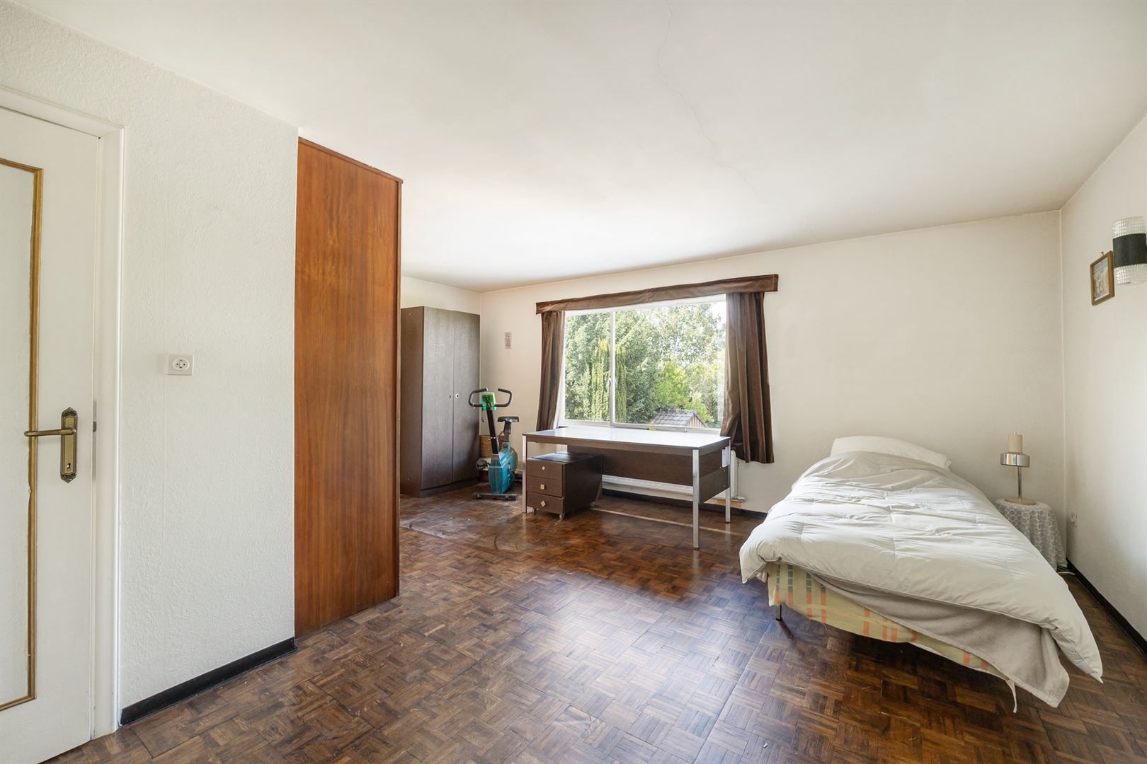Woning met veel potentieel en grote tuin! foto 15