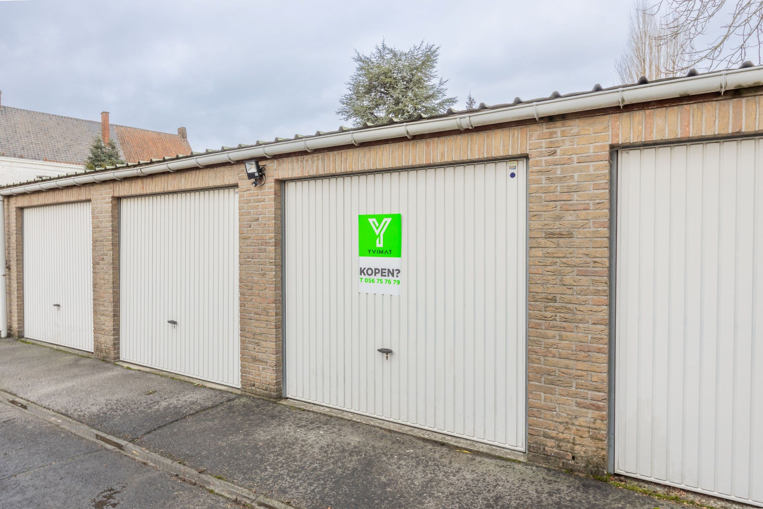 RECENTE GARAGEBOX MET CENTRALE LIGGING  foto {{pictureIndex}}