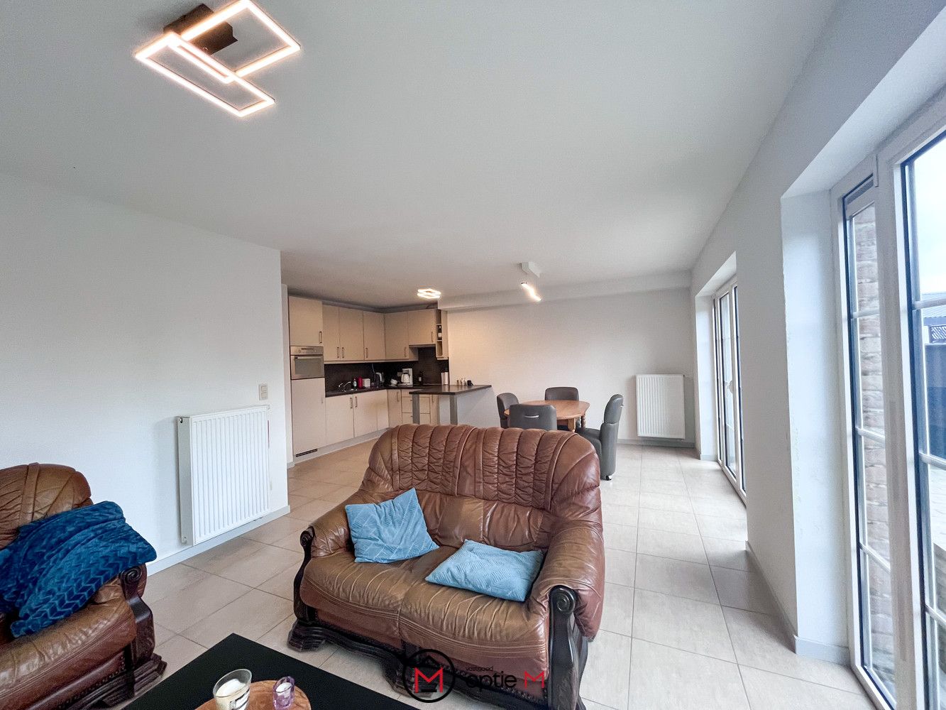 Gelijkvloers appartement met garage en terras in het hart van Munsterbilzen foto 5