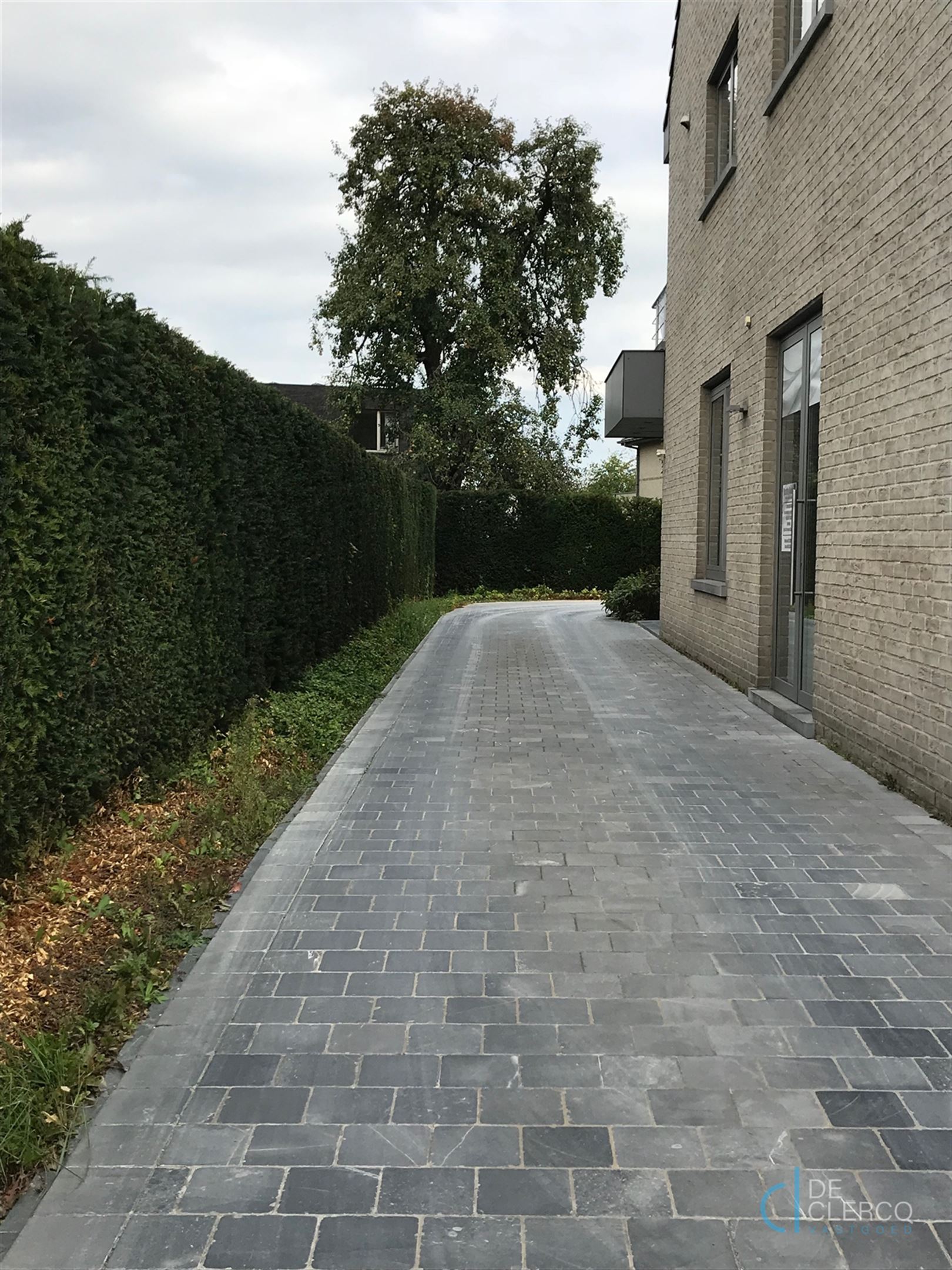 Mooi recent, luxueus en ruim appartement nabij Lochristi Dorp! foto 25