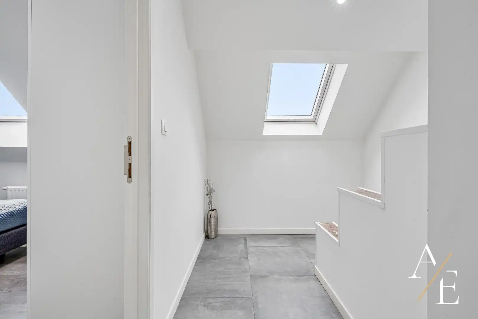 WICHELEN - Instapklare woning met 4 slpk, tuin en garagebox! foto 17