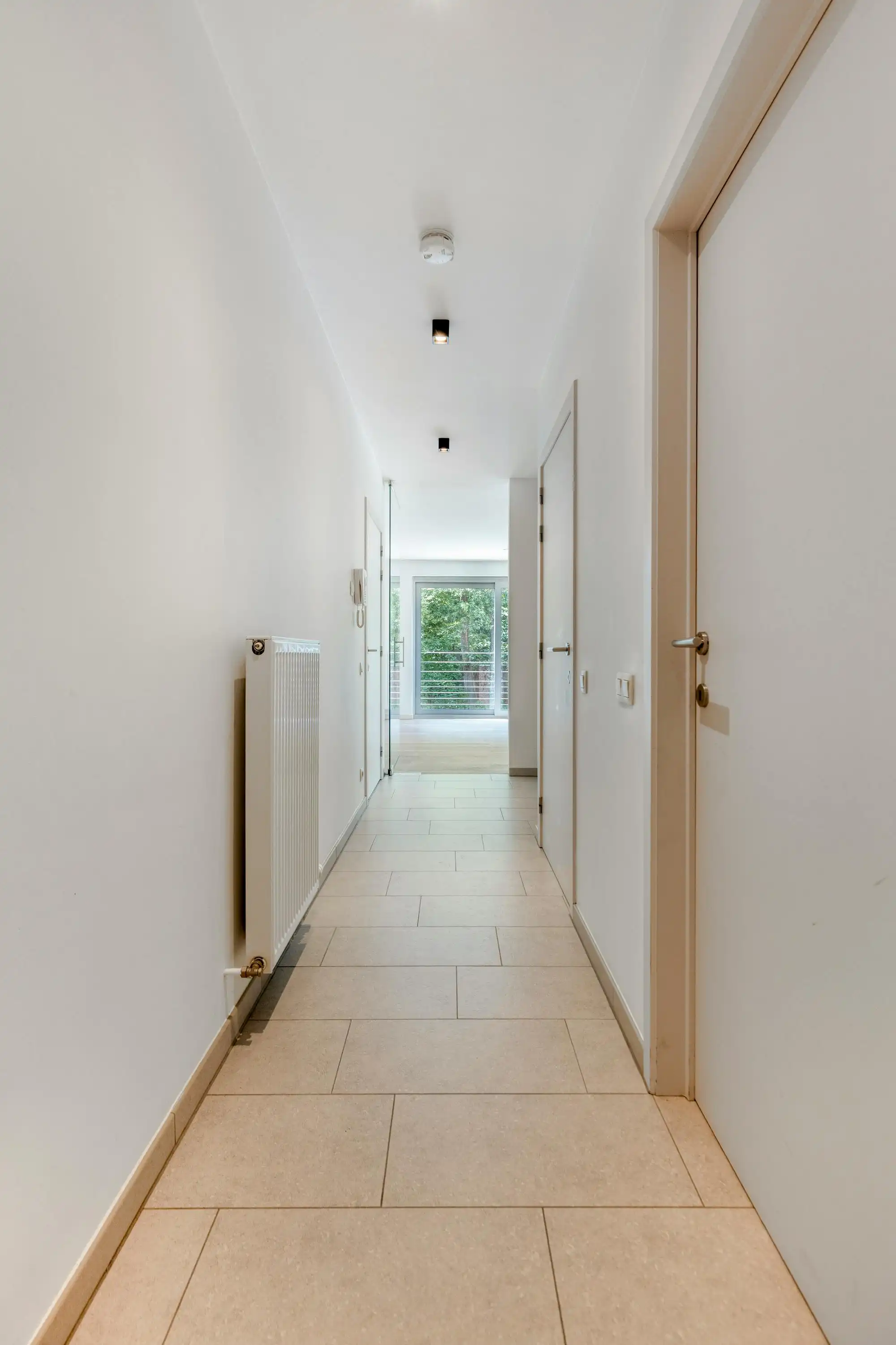 Ruim appartement met 2 slpk en garage te koop in Brasschaat foto 3