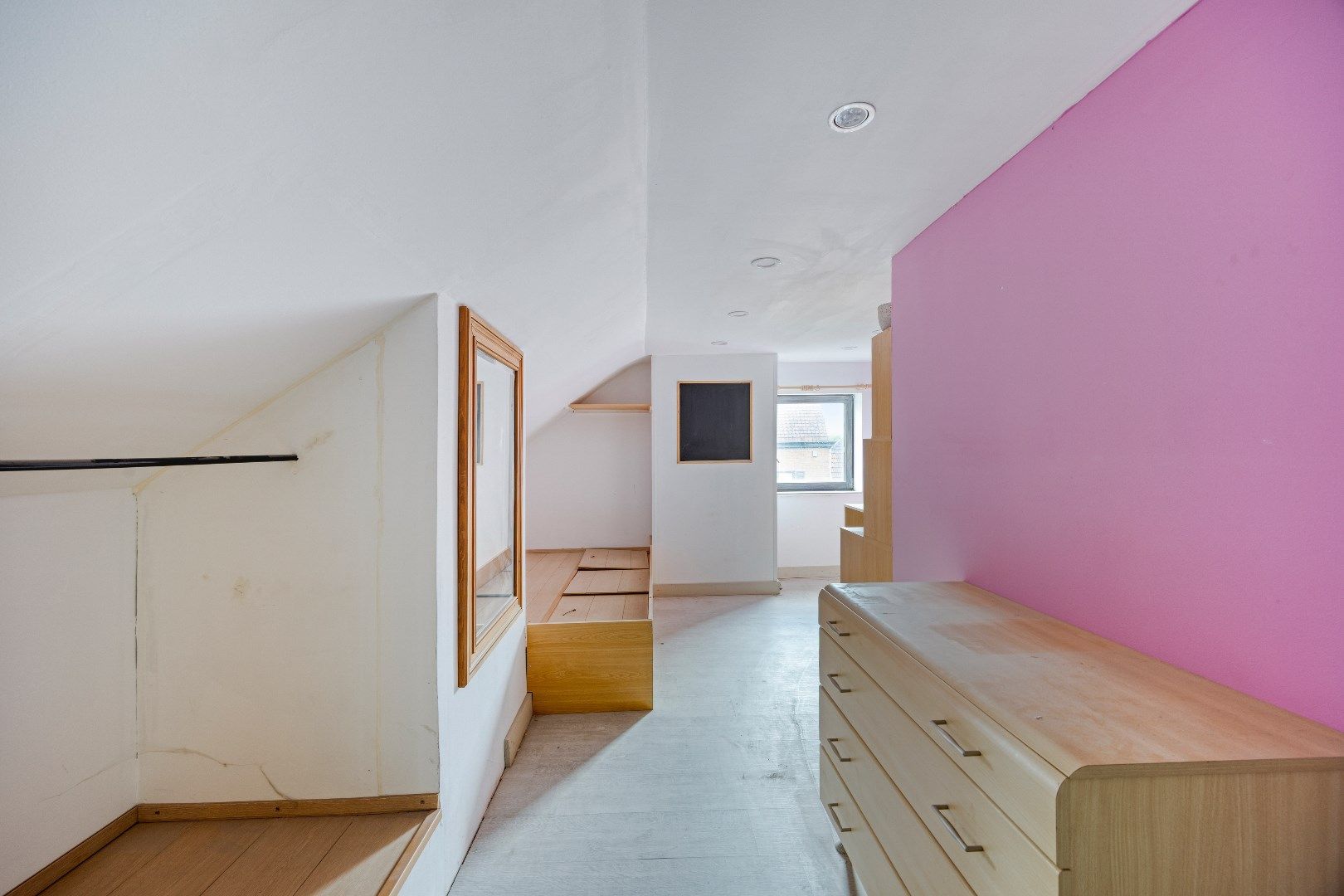 Reusachtige open bebouwing met werkplaats en magazijn! foto 18