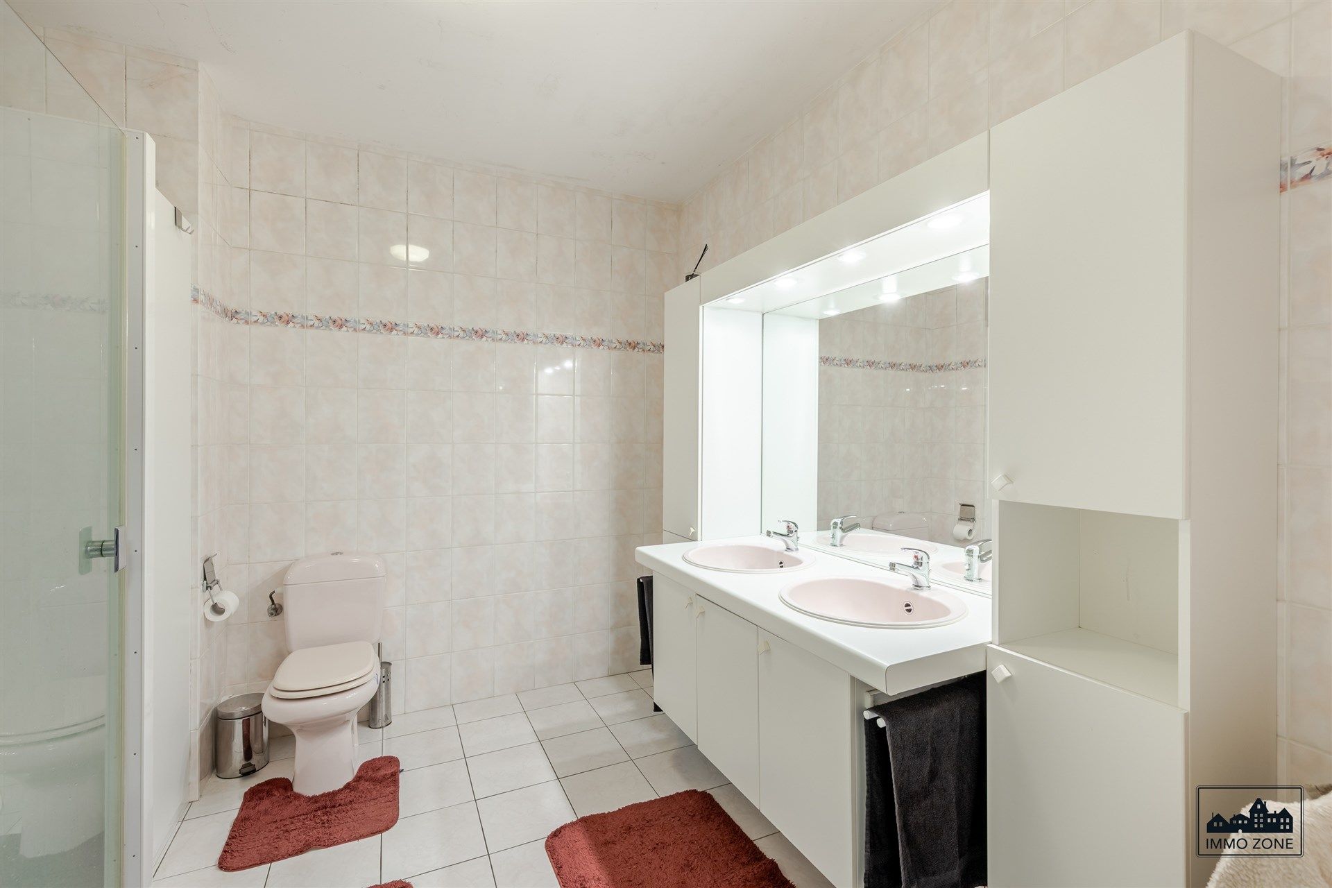 Ruim appartement met terras in het centrum van Beveren-Waas foto 2