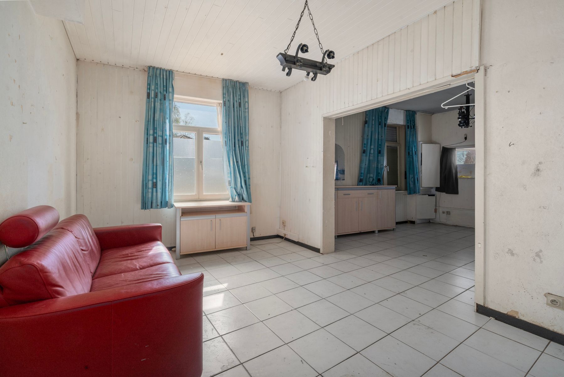 Te renoveren woning met 2 slaapkamers  foto 2