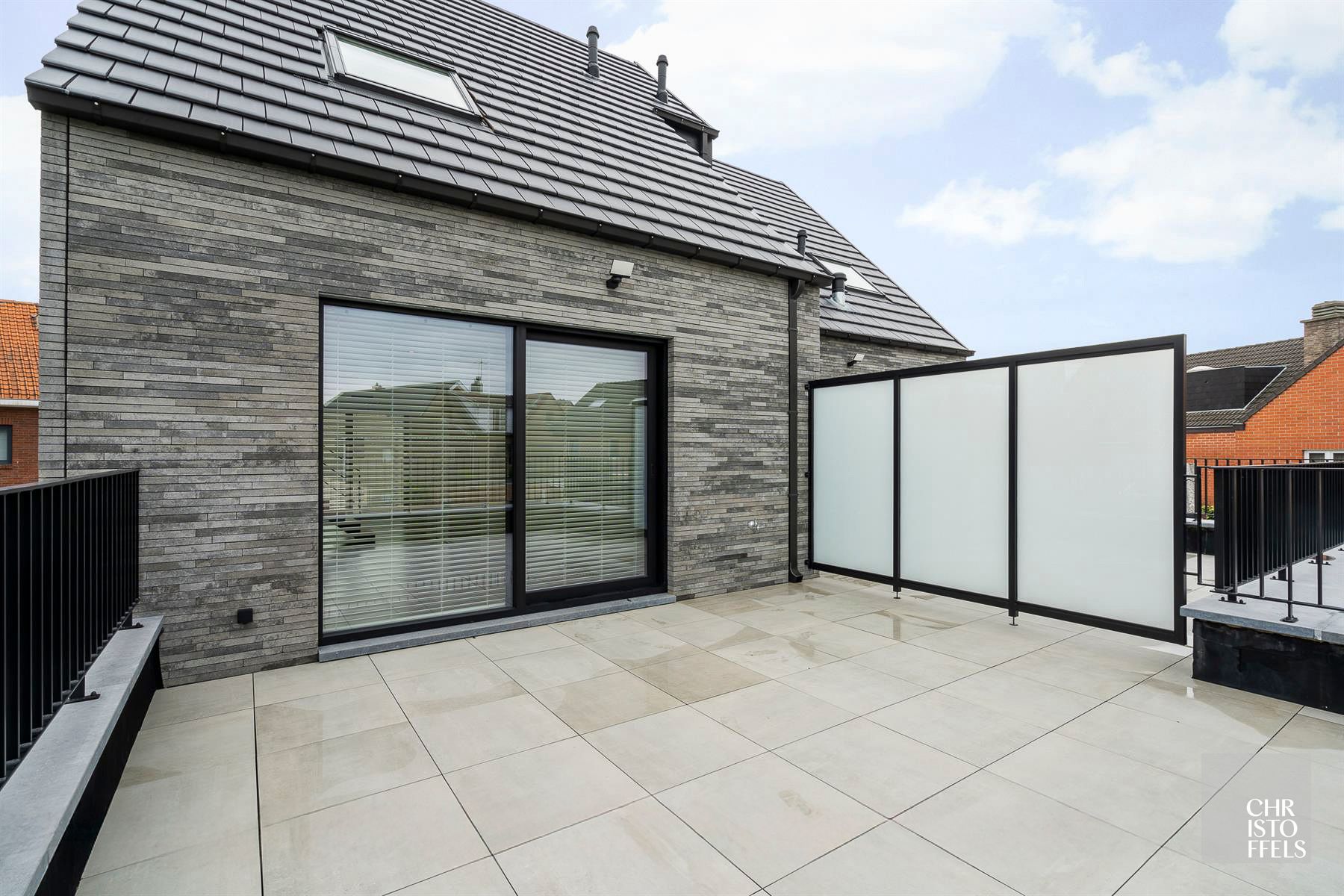 TE HUUR - Luxueus nieuwbouwappartement (101 m²) met ruim terras in Lanaken!  foto 8