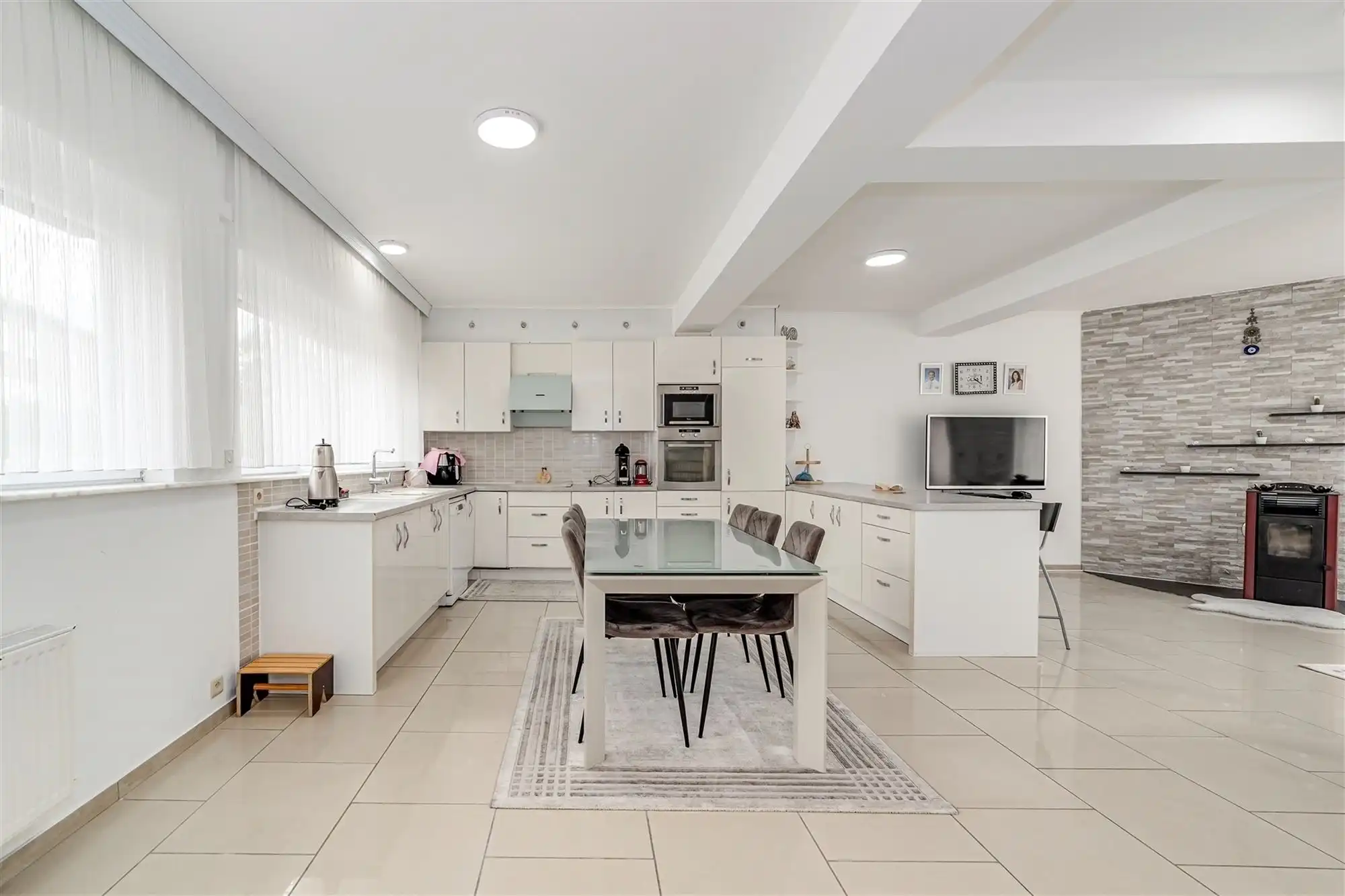 Huis te Hoboken met 4 slpk en 2 garages foto 5
