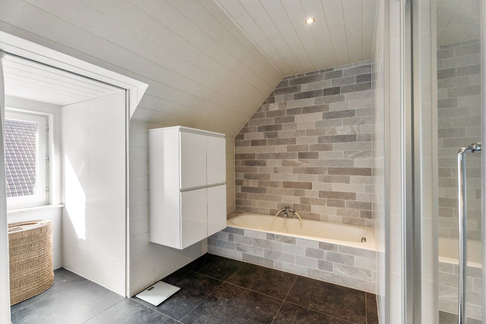 PRACHTIGE KWALITATIEVE VILLA IN RUSTIGE WOONWIJK OP 558 m² foto 22