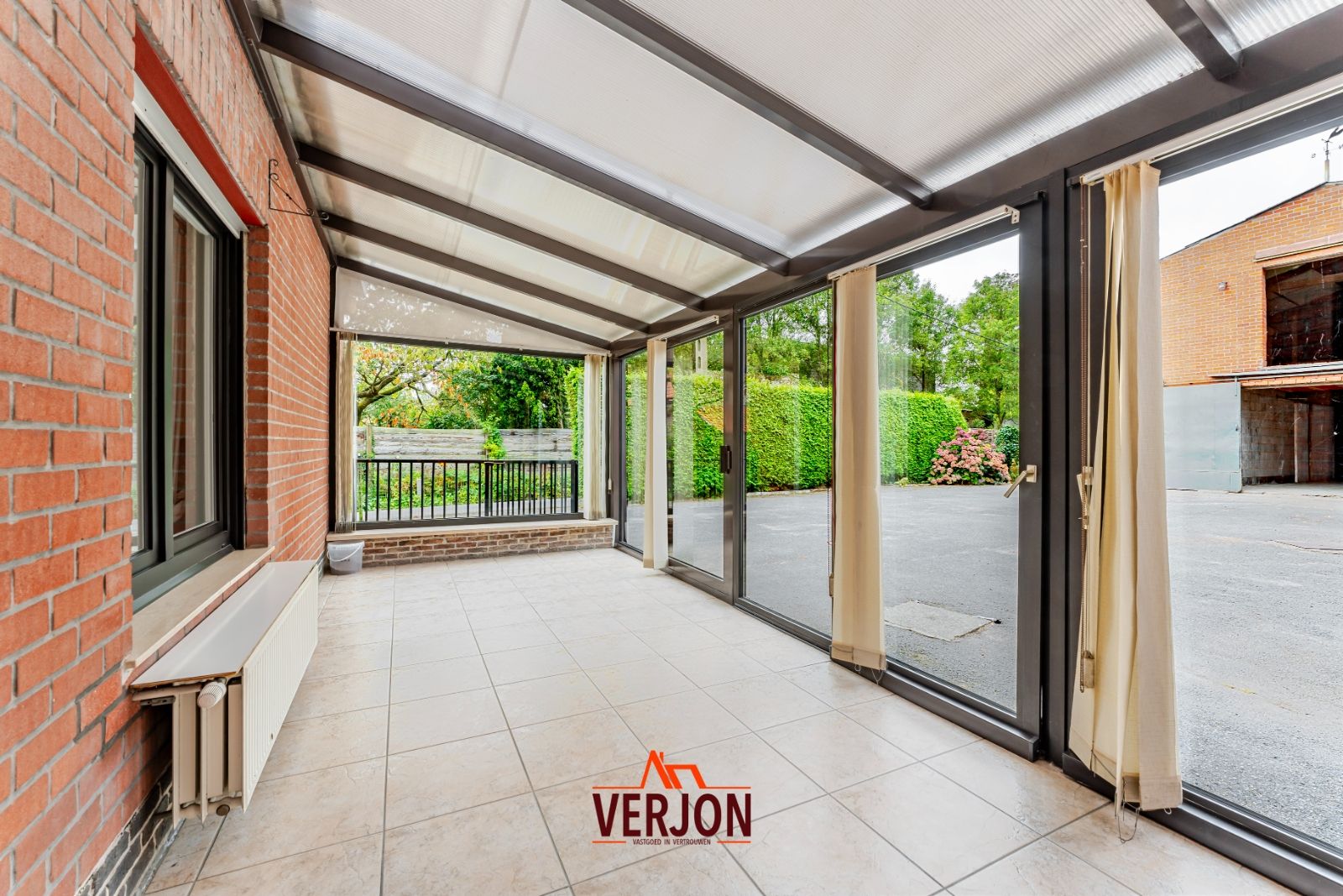 Alleenstaande woning met 440 m² opslagruimte in Kachtem! foto 12