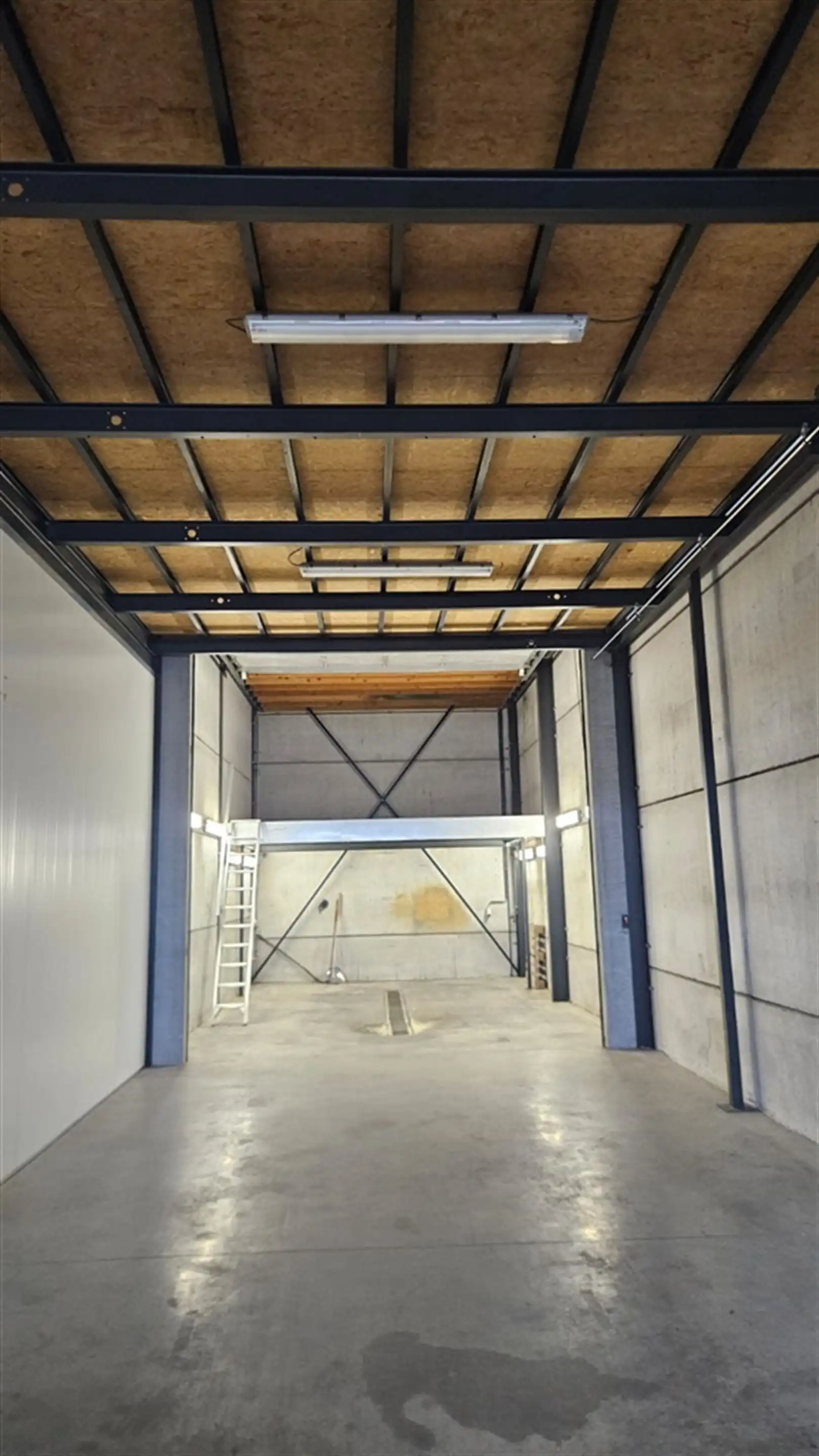 Magazijn op zichtlocatie langs E17 foto 5