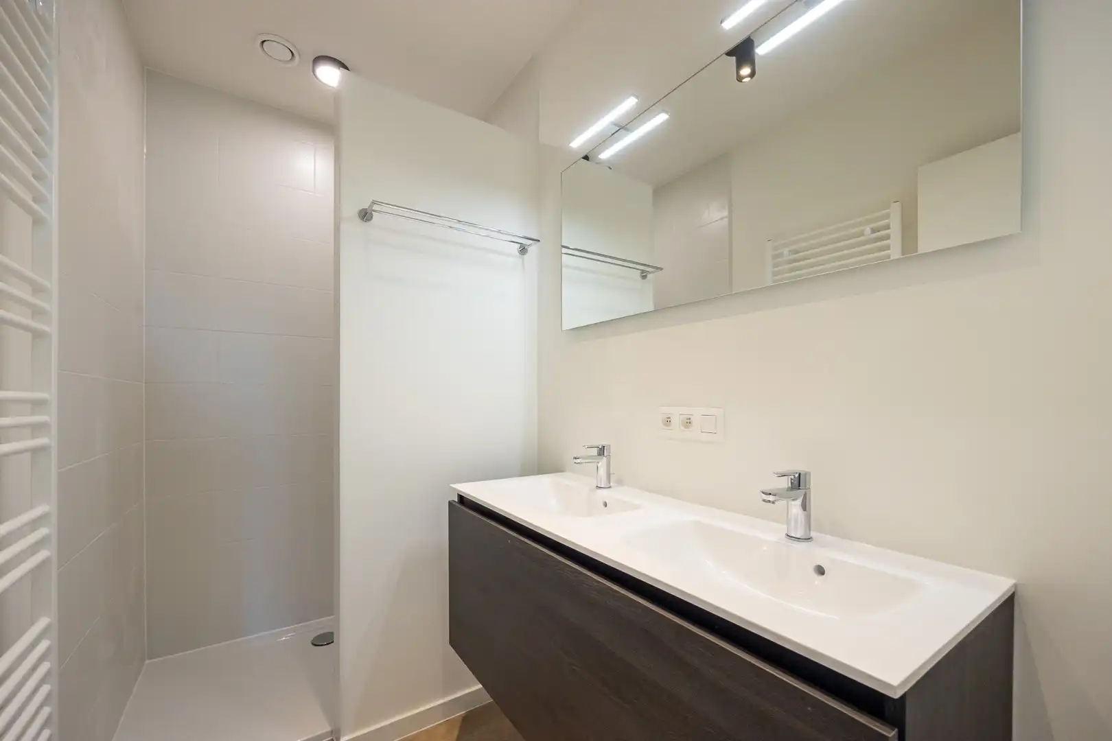 APPARTEMENT MET TERRAS foto 9