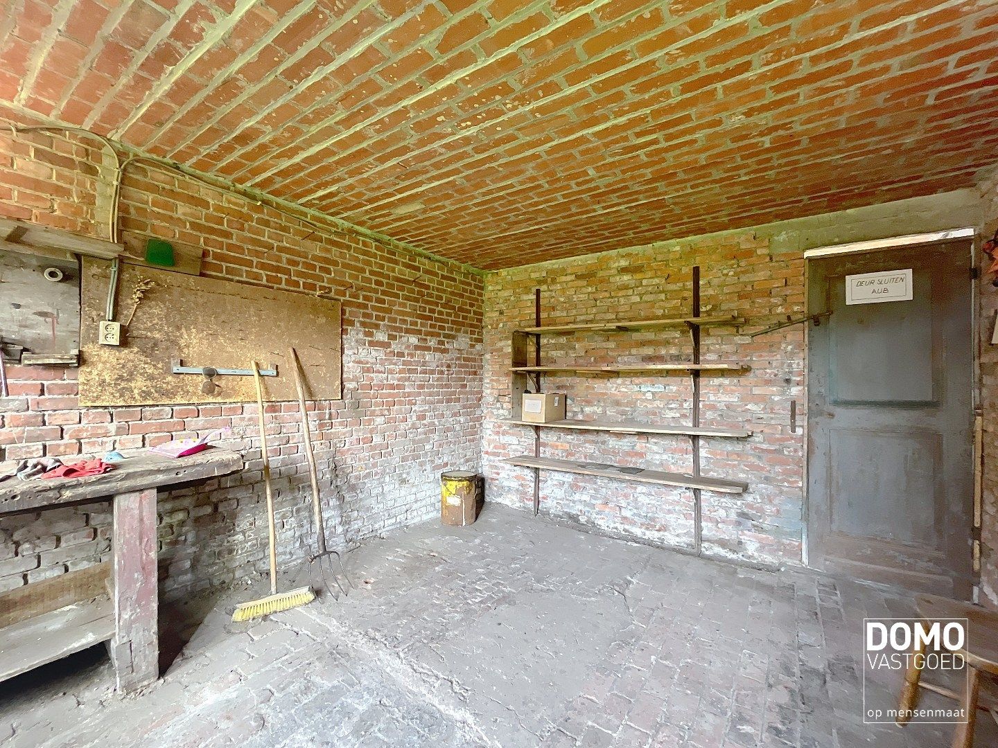 Authentieke open bebouwing met bijgebouwen en renovatiepotentieel in Tuilt-Kuringen foto 18