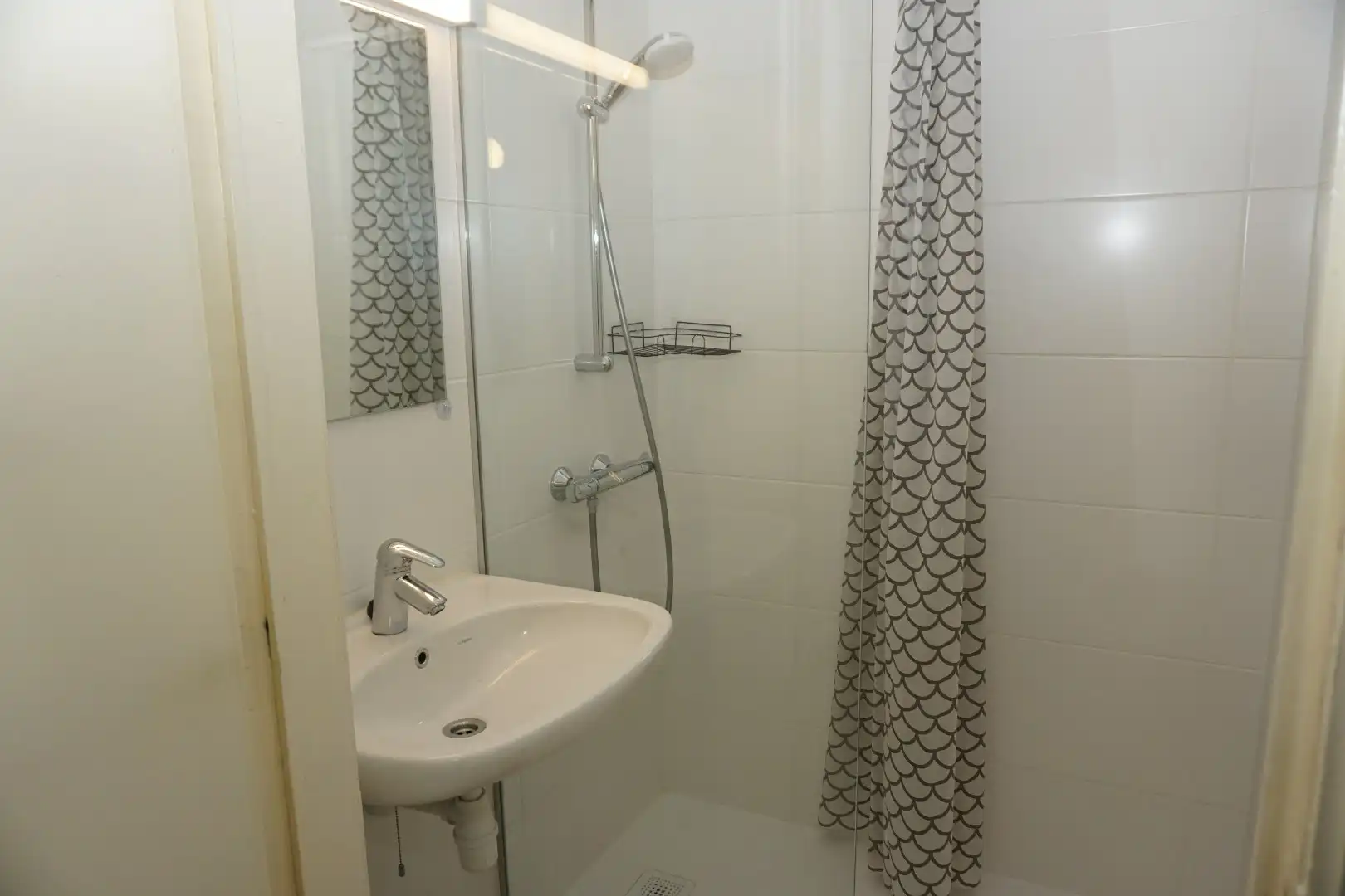 ONGEMEUBELD 1 SLP APP. GELEGEN KONINGSSTRAAT foto 12