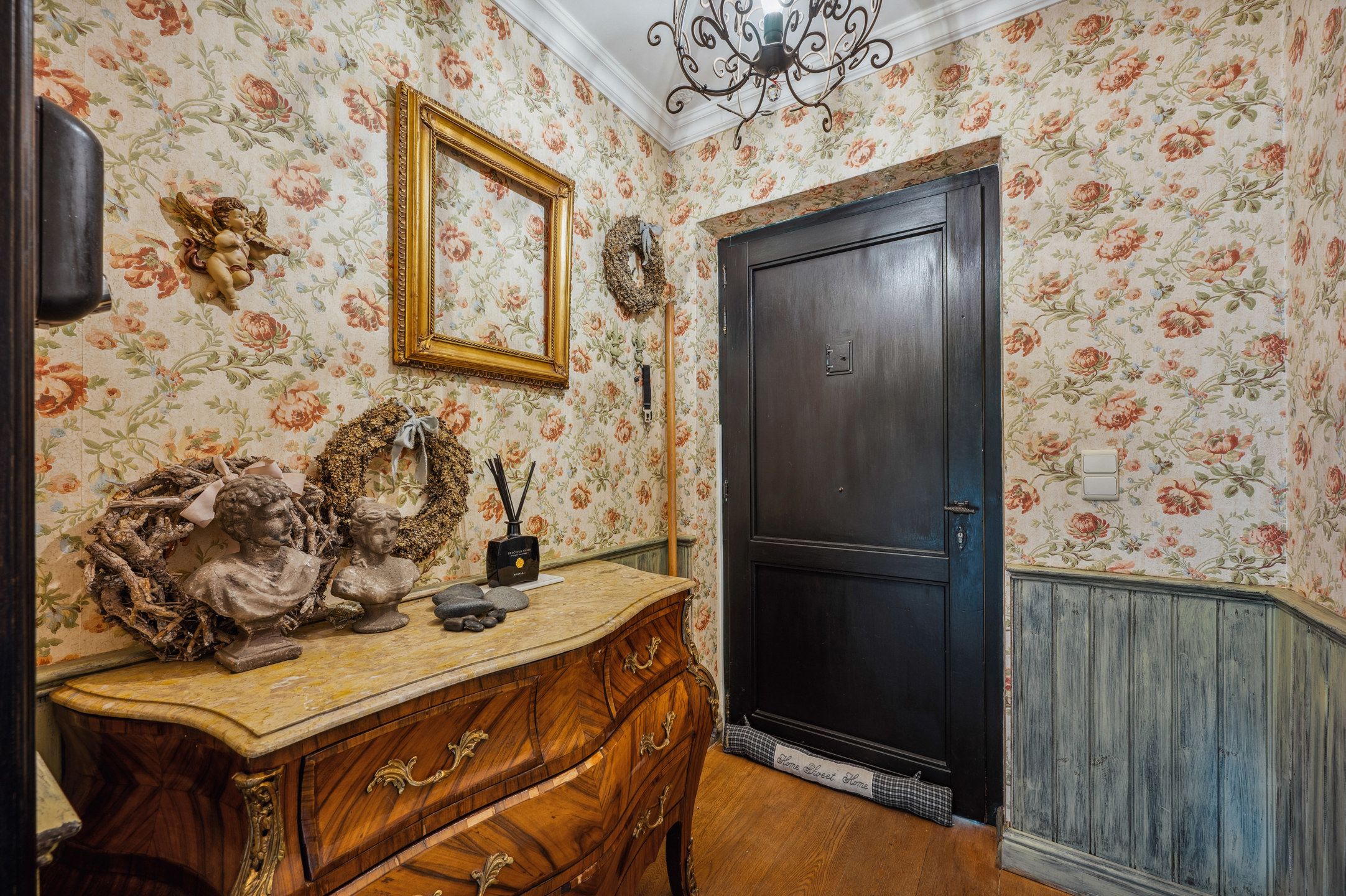 Villa gelegen in een rustige wijk foto 14