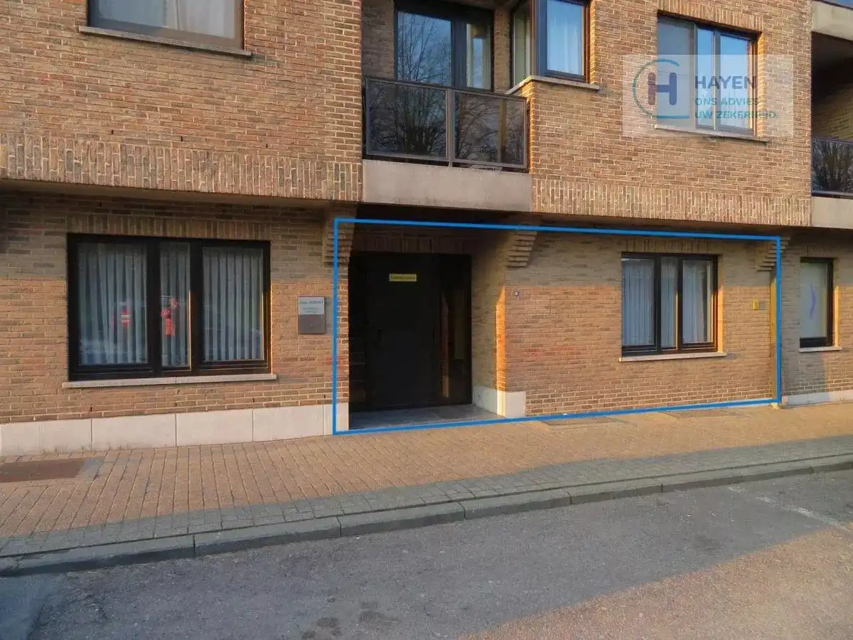 Instapklaar 1-slaapkamerappartement met gezellig balkon in het centrum van Tongeren foto 2