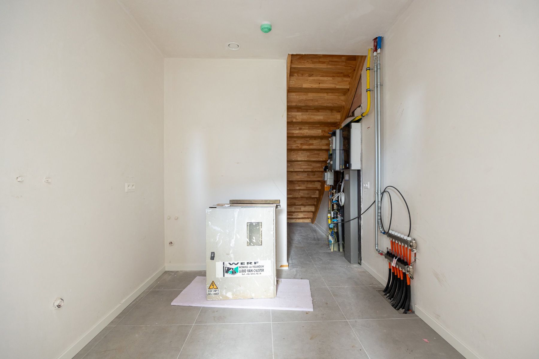 Ruime gezinswoning (ca 245 m²) met 3 slaapkamers op perceel van ca. 330 m². foto 9