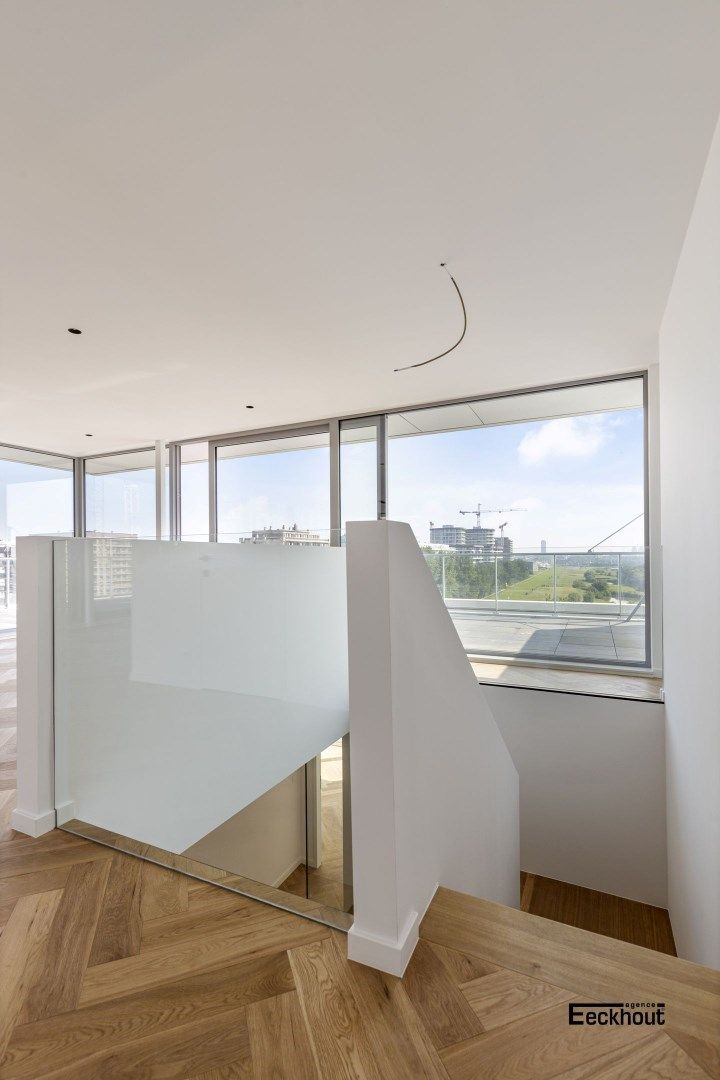 Luxe - duplex appartement met ruime zonneterrassen bij de Golf en de zeedijk van Mariakerke! foto 19