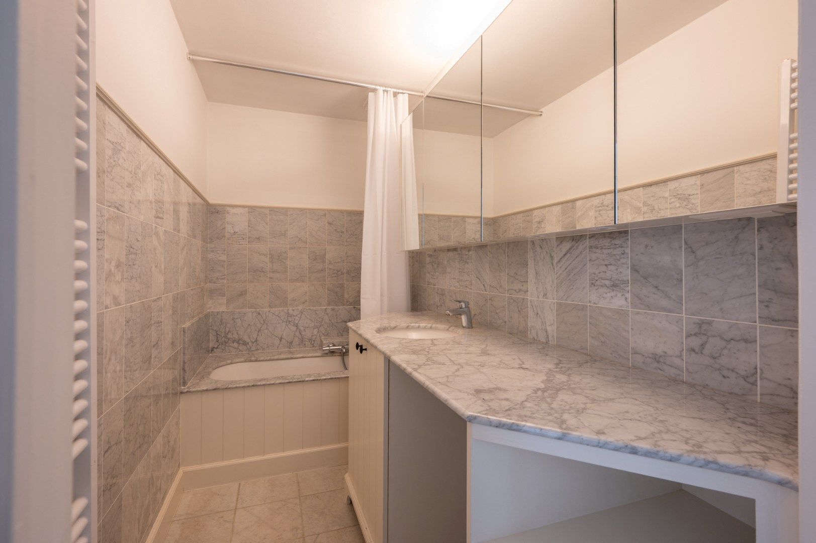 Mooi gemeubeld appartement top gelegen op een boogscheut van de wandeldijk foto 7