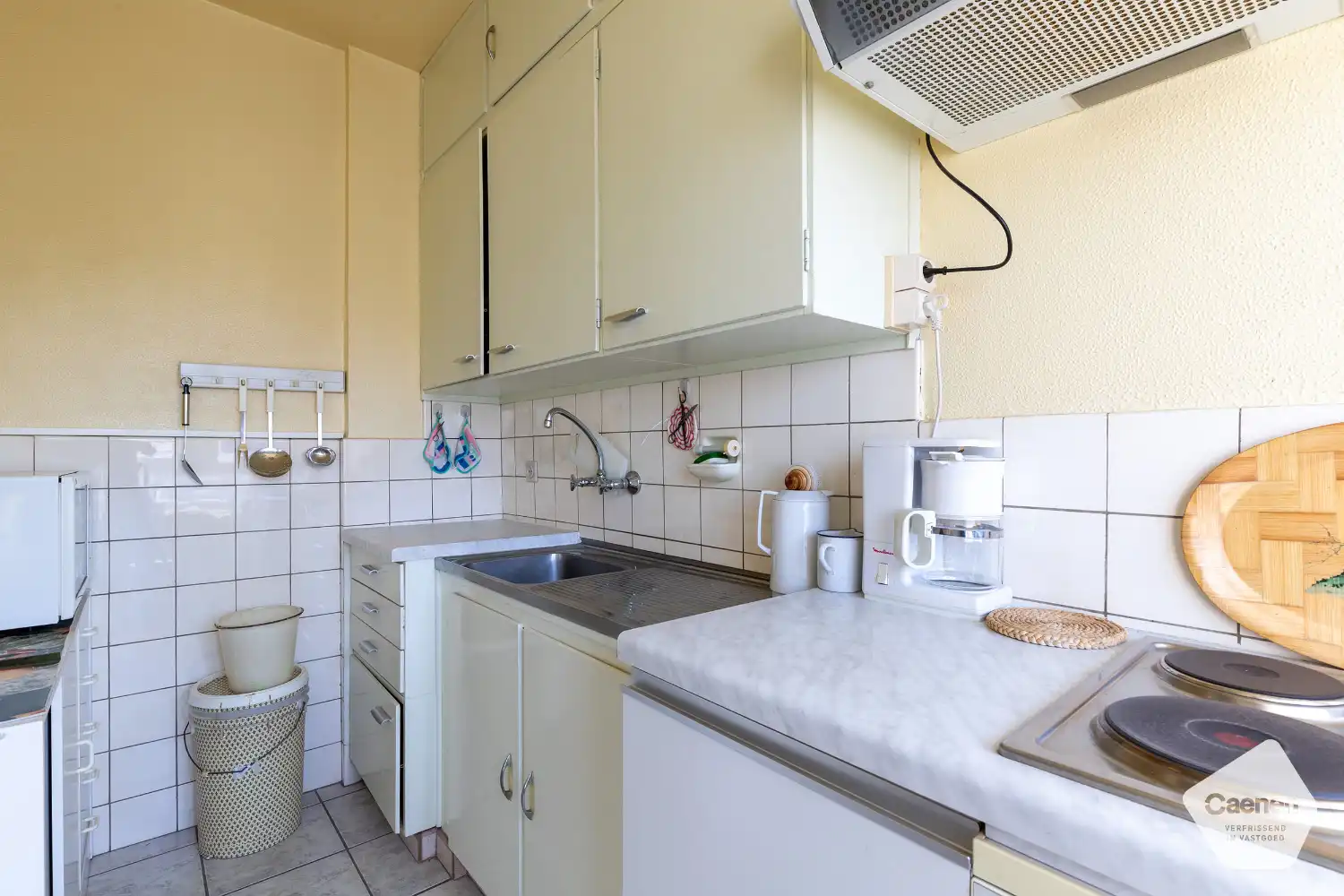 Lichtrijke studio met slaaphoek op gunstige ligging foto 10