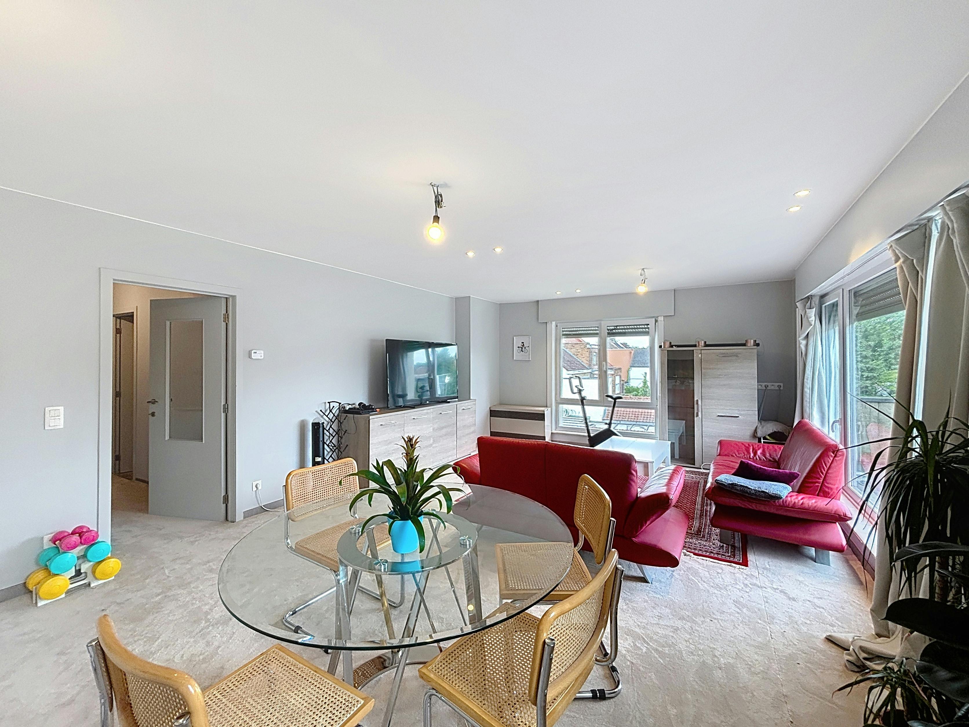 Gerenoveerd appartement met garage te koop, St-Michiels foto 4