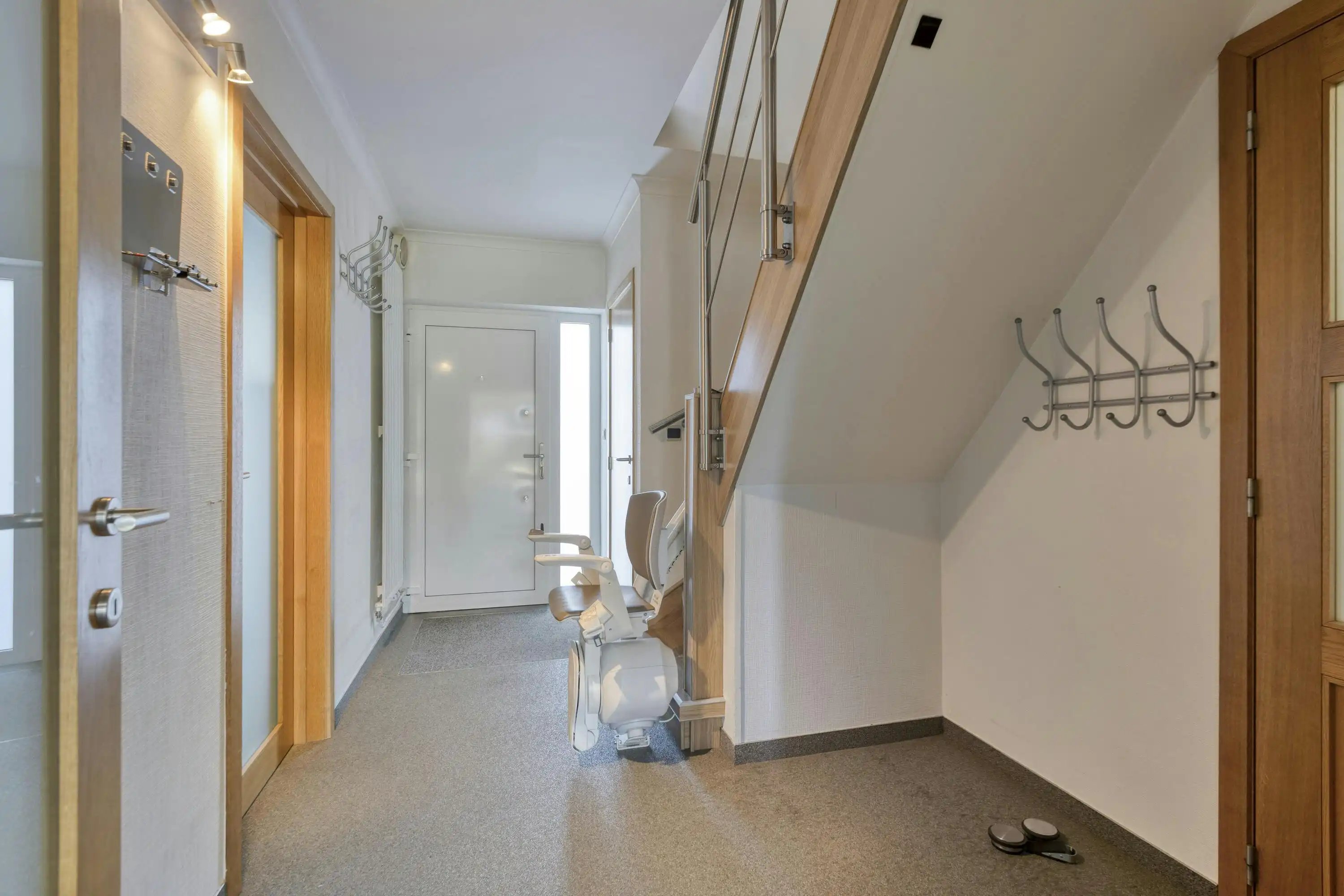 Instapklare gezinswoning met 5 slaapkamers en tuin te Diepenbeek foto 3