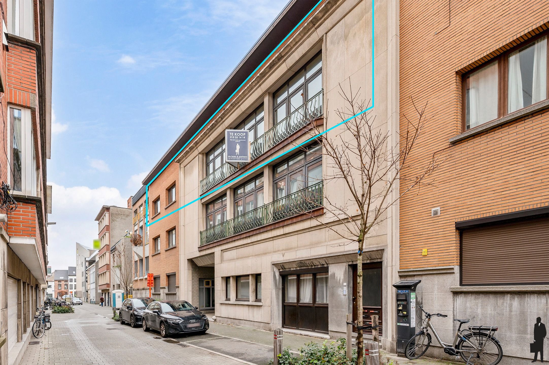 Ruim te renoveren appartement (152 m²) met uitzonderlijk potentieel foto {{pictureIndex}}
