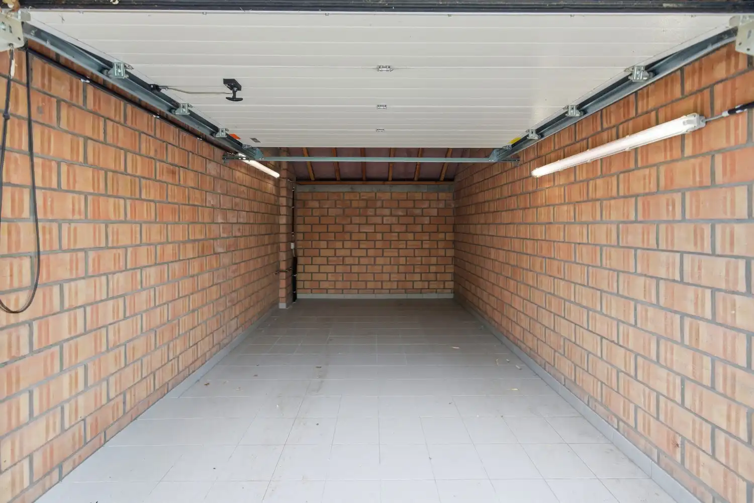 IZENBERGE: Recente rijwoning met alle comfort, 3 slaapkamers, gezellig tuintje en garage op 151m² grondopp. foto 22