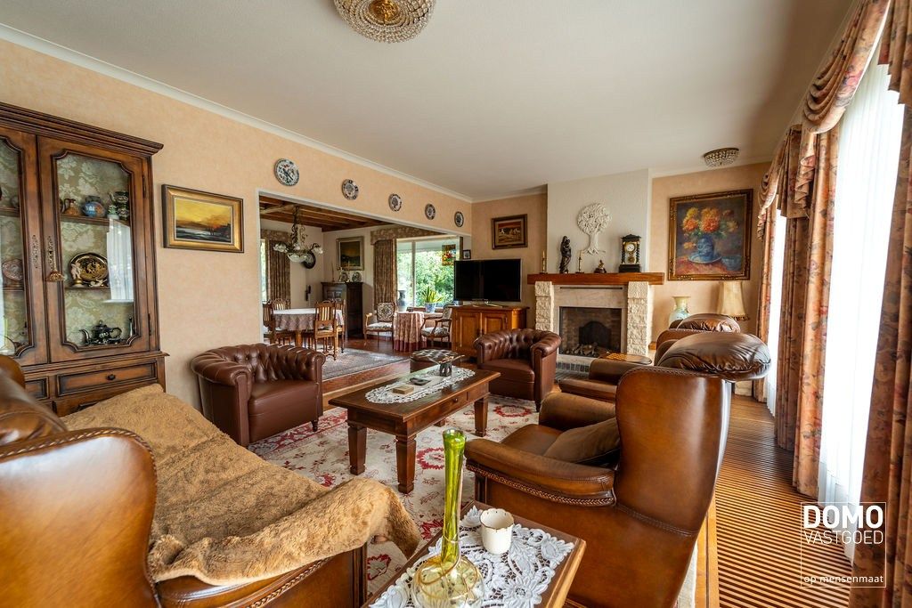 KARAKTERVOLLE, RUIME WONING MET 4 SLAAPKAMERS EN ZONNIGE TUIN TE STOKROOIE foto 8
