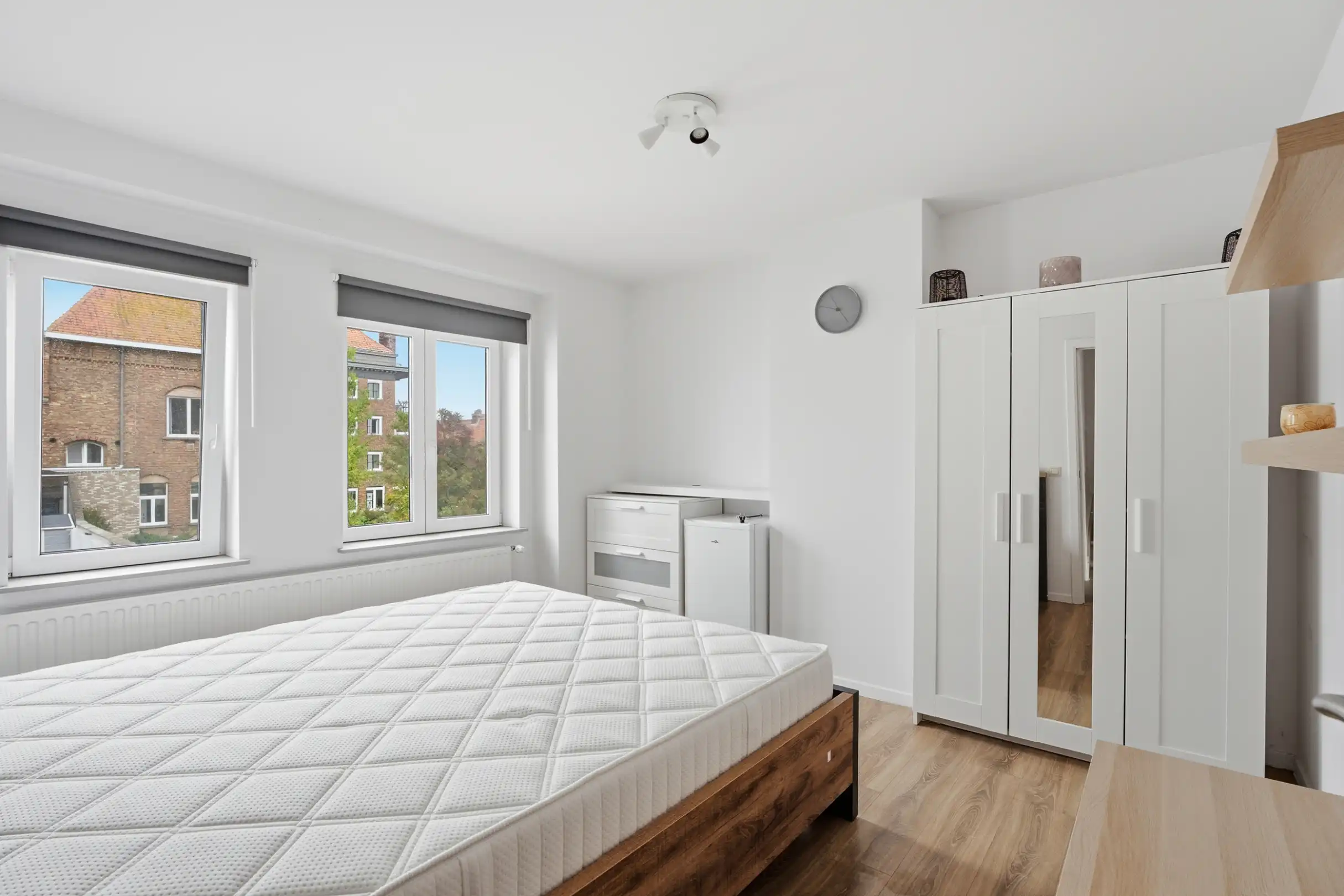 Vernieuwde woning met 5 slaapkamers te Zeebrugge foto 12