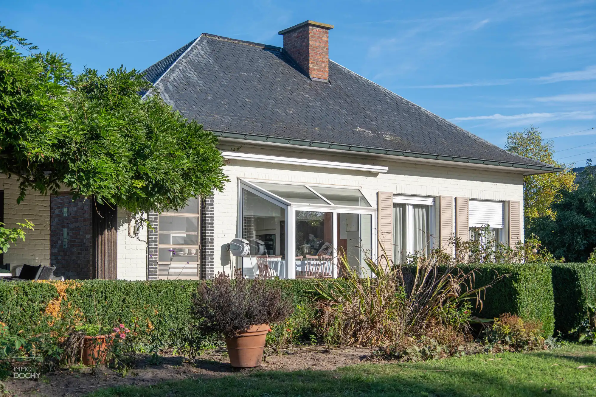 Zeer goed gelegen gelijkvloerse villa op ca. 1.800m² foto 11