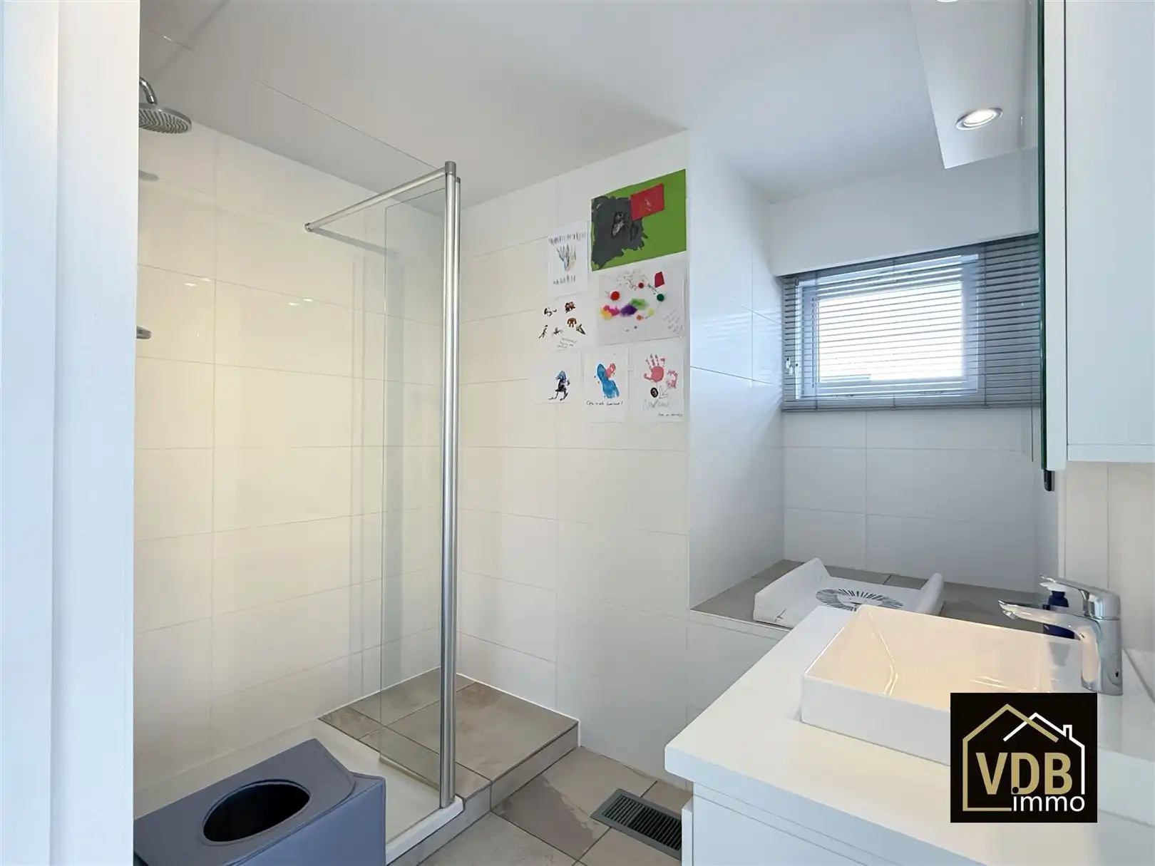 COMMERCIEEL PAND MET PENTHOUSE OP TOP LOCATIE foto 75