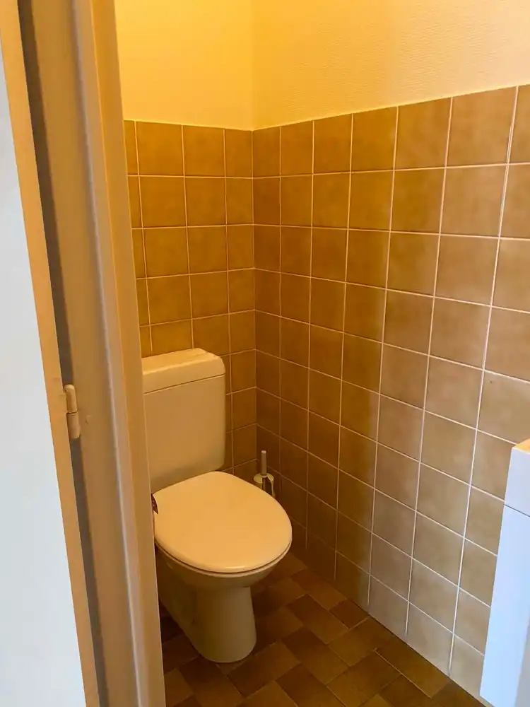 Te Huur – Goedgelegen 2-slaapkamerappartement met terras en garagebox foto 6