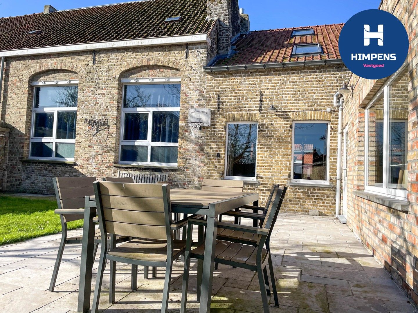 Instapklare woning te koop in het charmante Steenkerke! foto 9