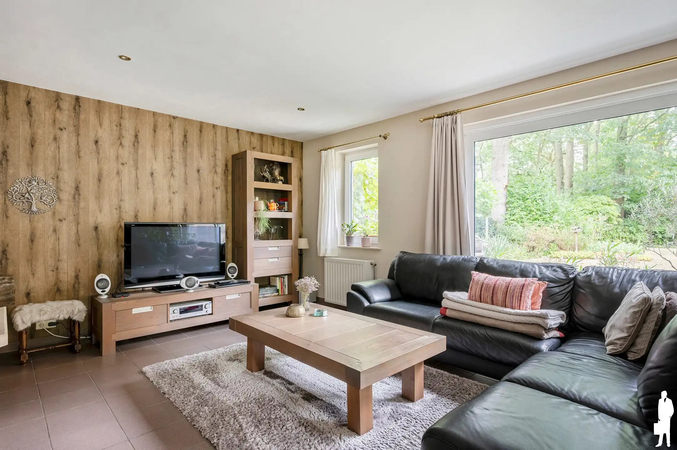 Ruime gezinswoning met 4 slaapkamers, 2 badkamers en zonnige tuin  foto 7
