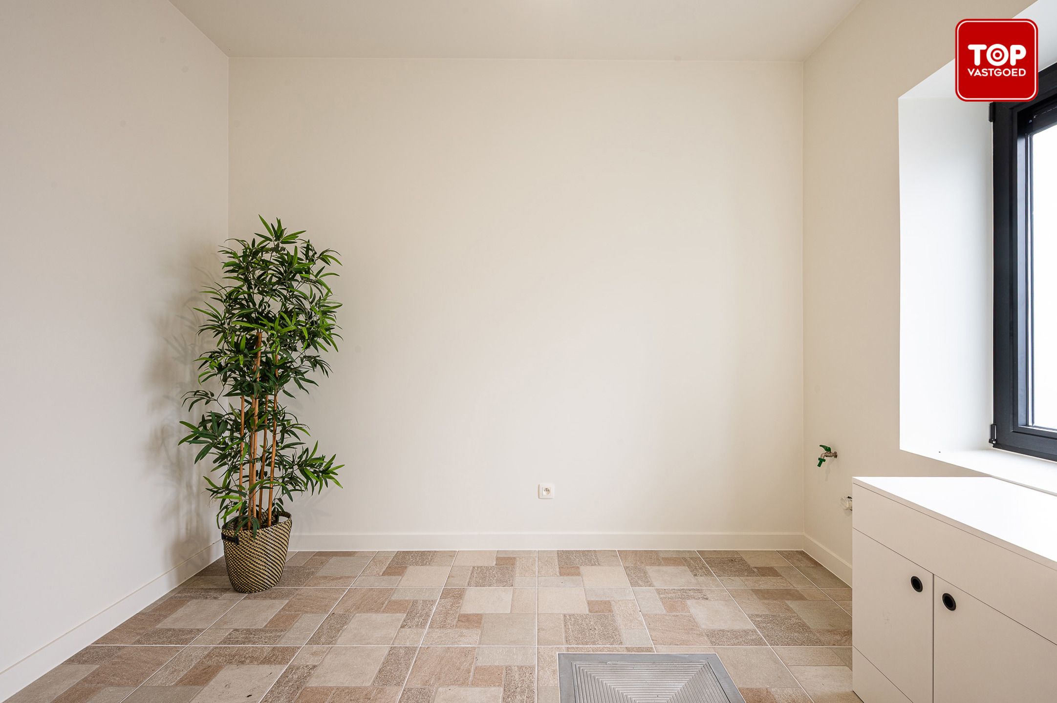 Top gerenoveerde gezinswoning in Mariakerke foto 2