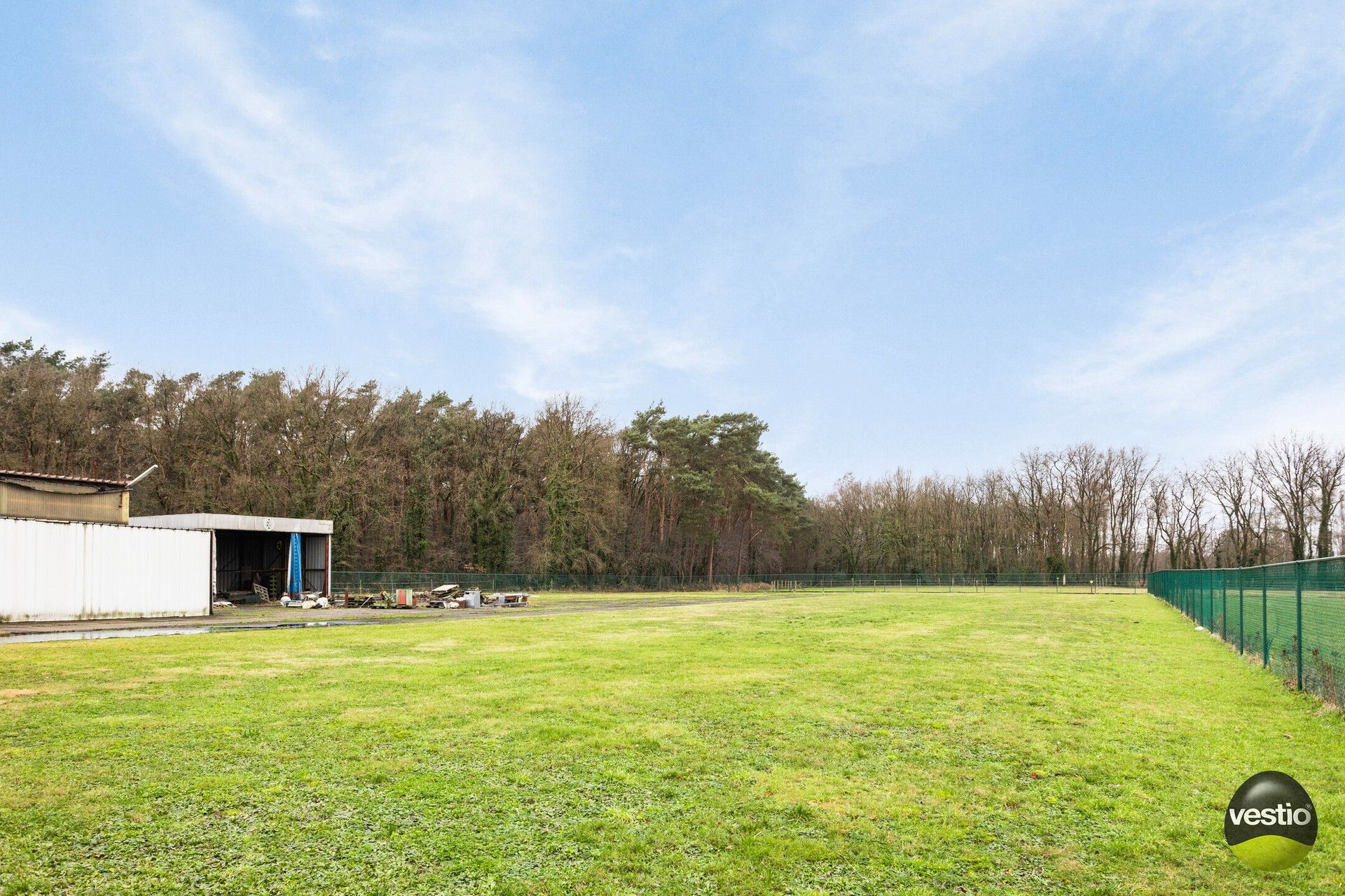 RUIME VILLA MET 430 M² WERKPLAATSEN OP 1,2 HECTARE foto 41